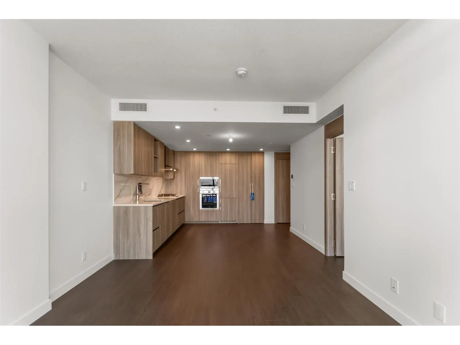 3607 13768 100 AVENUE