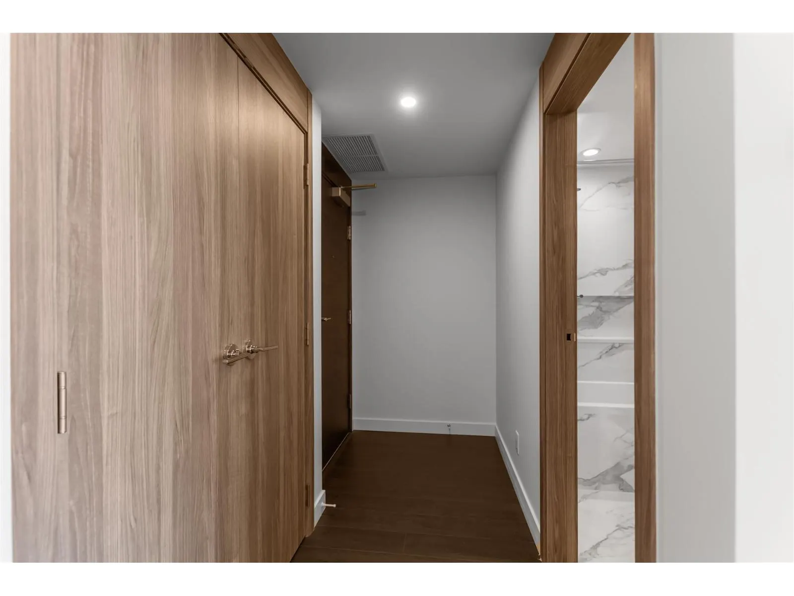 3607 13768 100 AVENUE