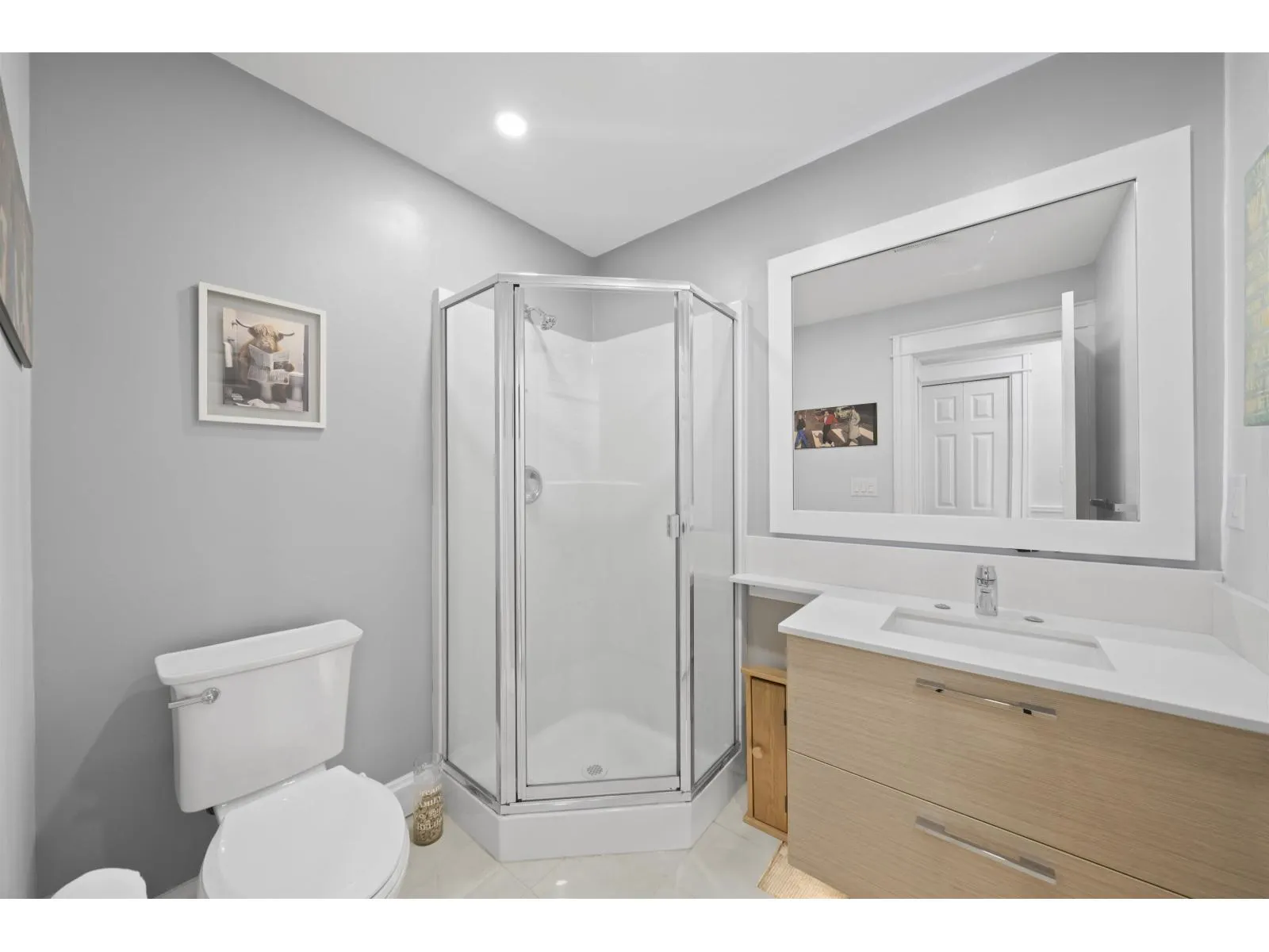 305 170 CEDAR AVENUE|Harrison Hot Springs