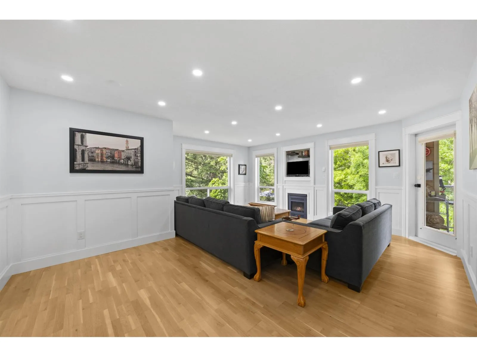 305 170 CEDAR AVENUE|Harrison Hot Springs