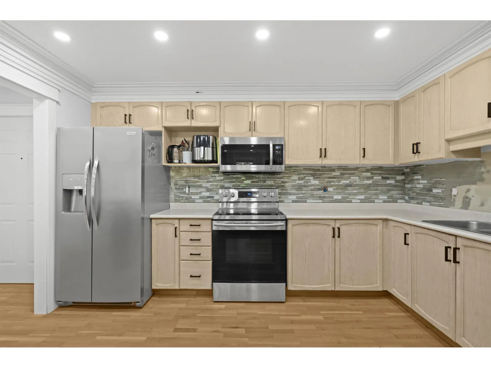 305 170 CEDAR AVENUE|Harrison Hot Springs