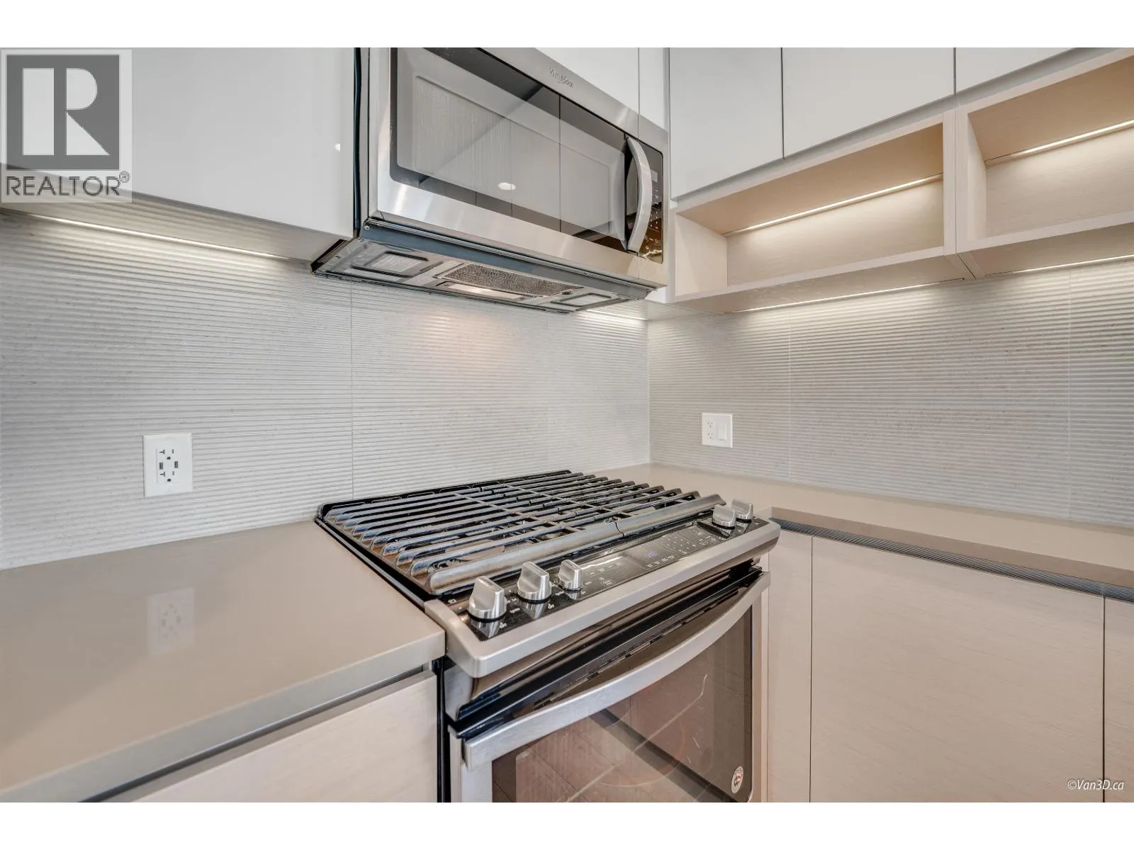 1103 8850 UNIVERSITY CRESCENT