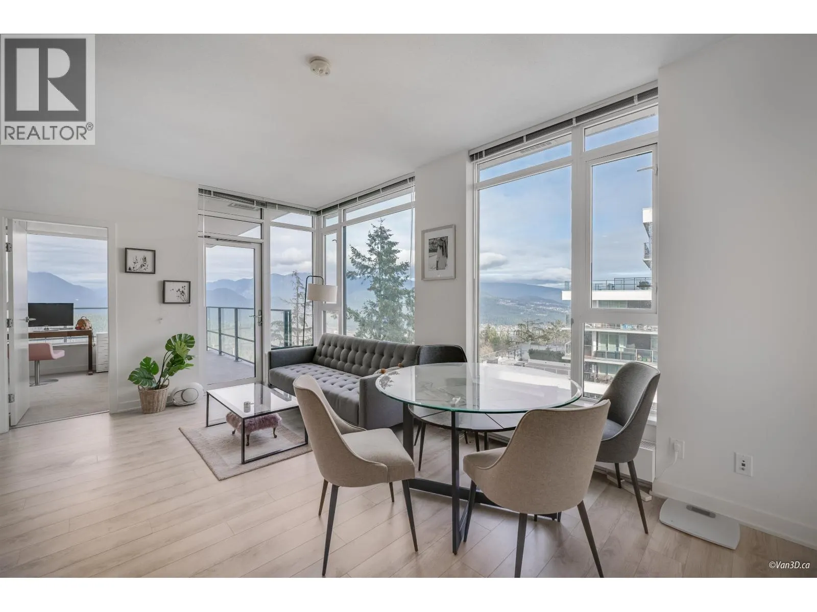 1103 8850 UNIVERSITY CRESCENT
