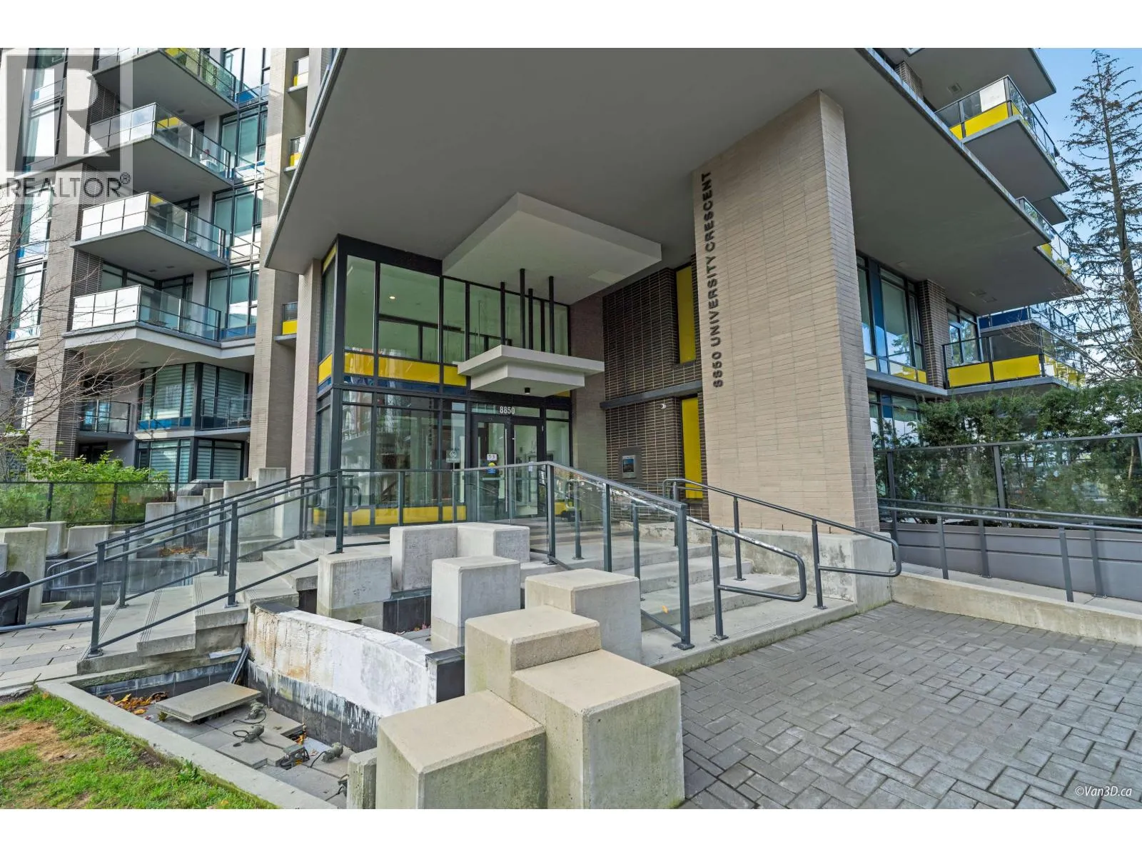 1103 8850 UNIVERSITY CRESCENT