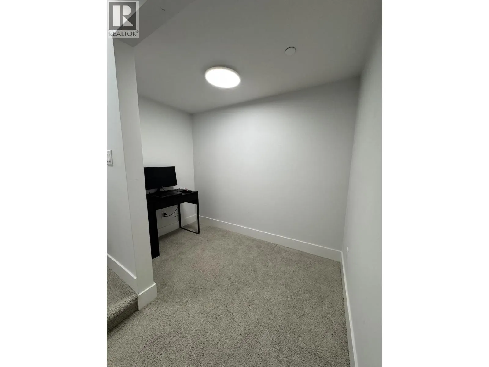 11124 239 STREET