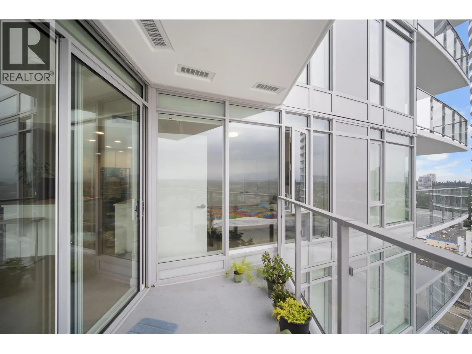 2107 7769 PARK CRESCENT