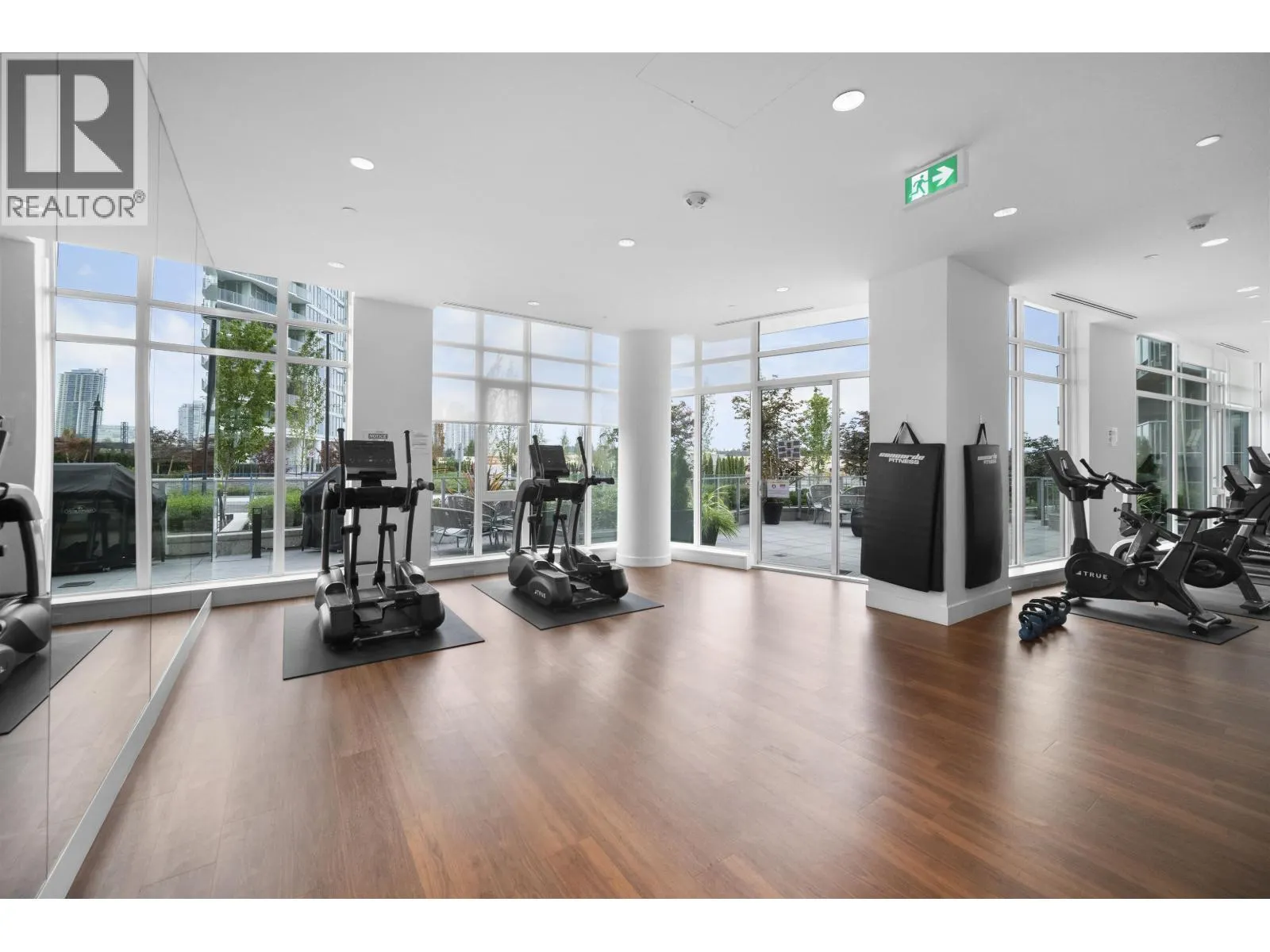 2107 7769 PARK CRESCENT