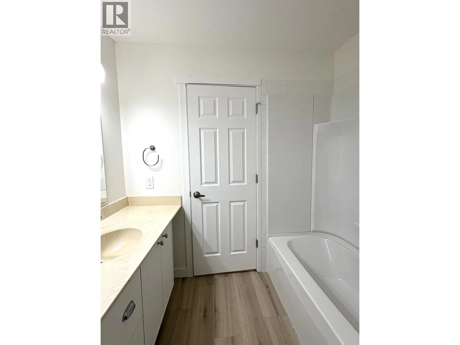1047 CORNWALL DRIVE