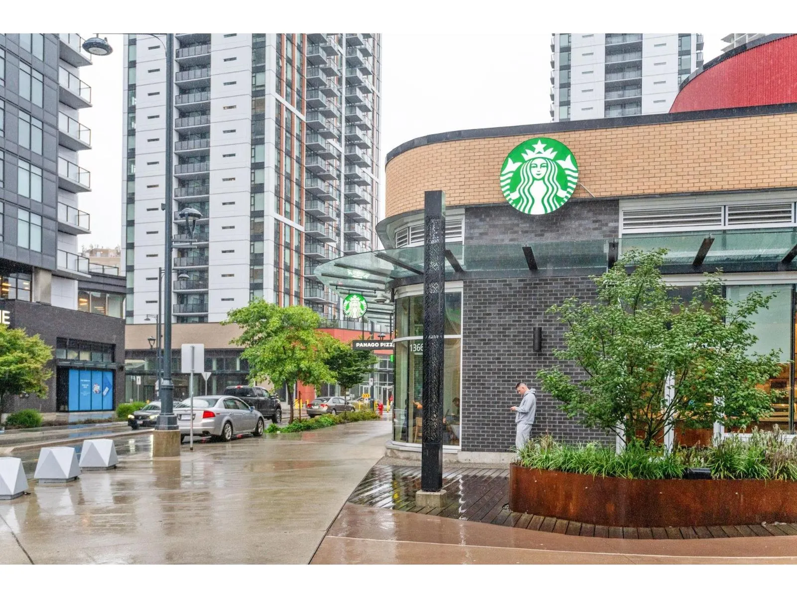 402 13615 FRASER HIGHWAY