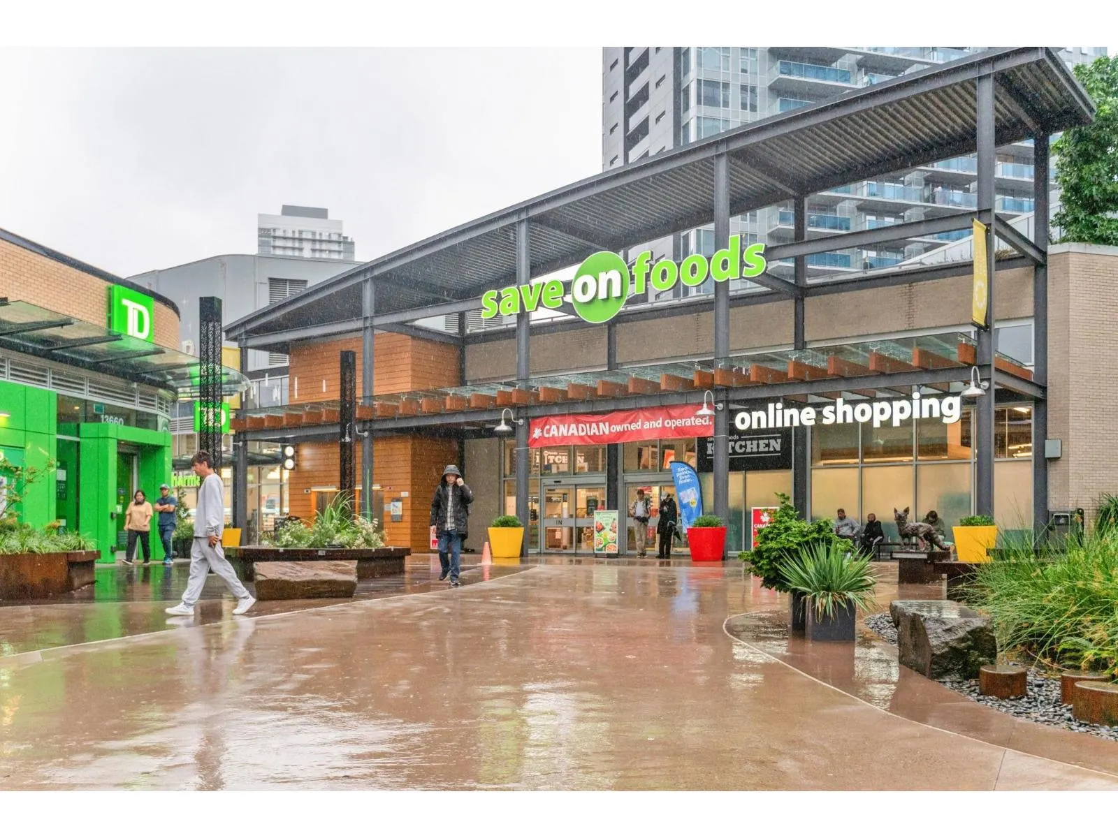 402 13615 FRASER HIGHWAY
