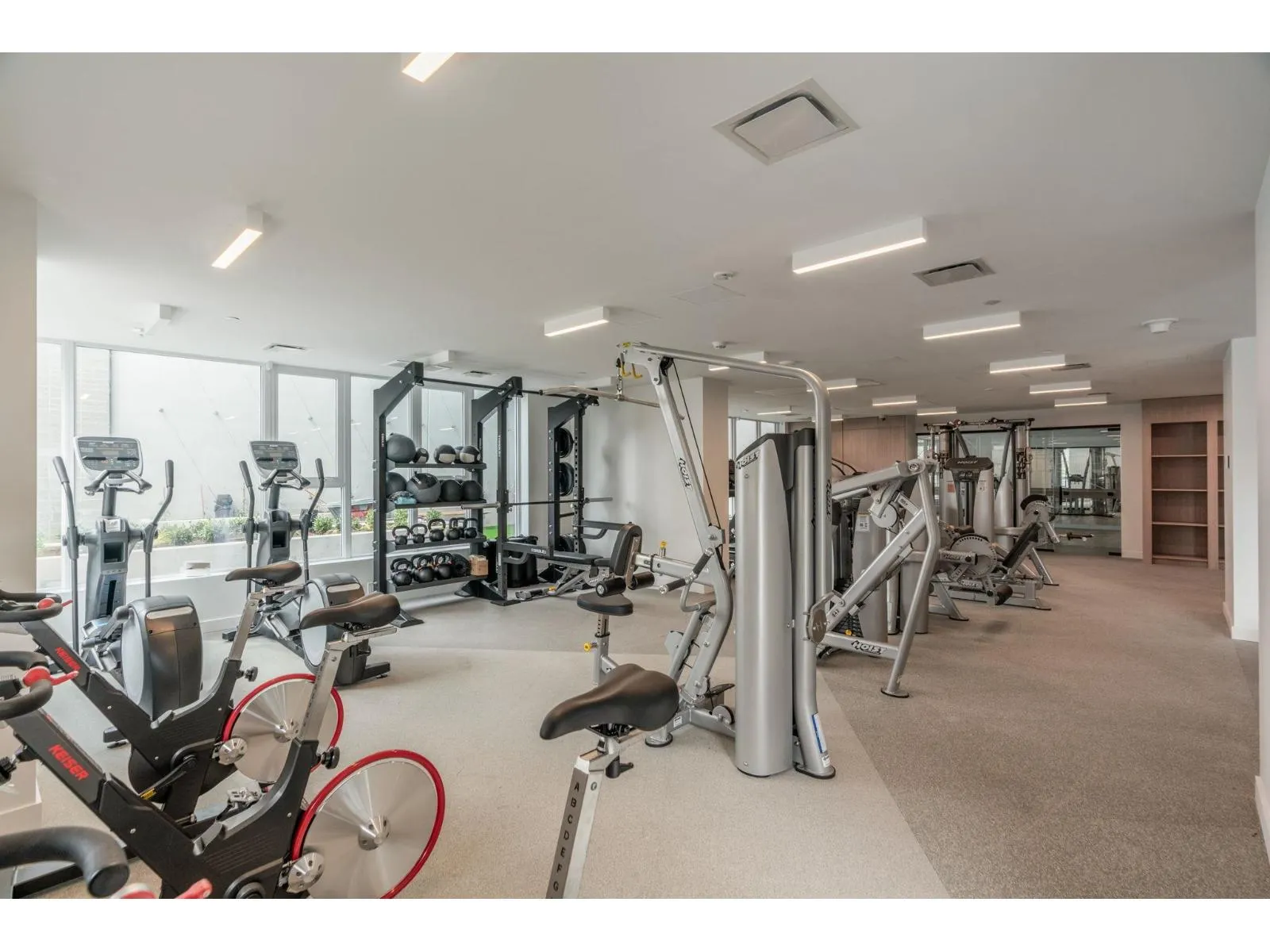 402 13615 FRASER HIGHWAY