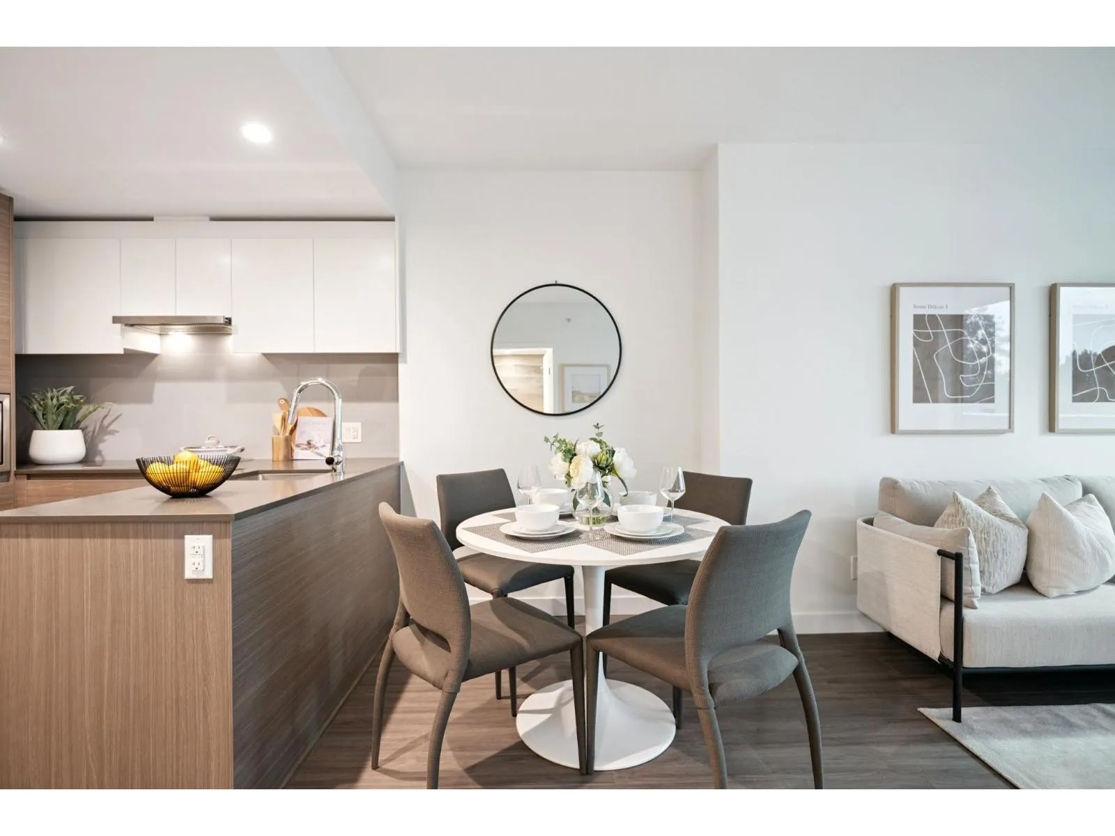 402 13615 FRASER HIGHWAY