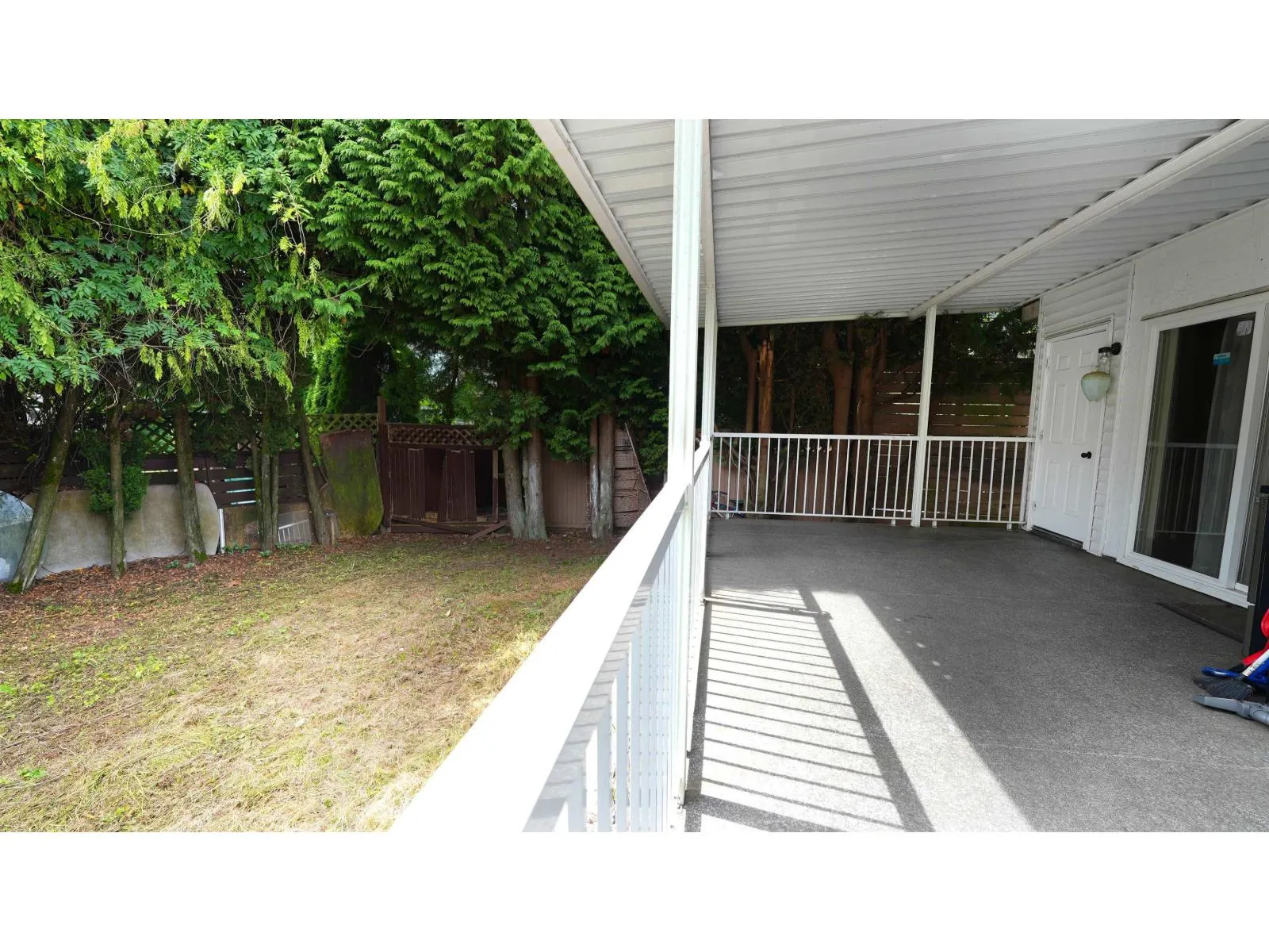 13902 LAUREL DRIVE