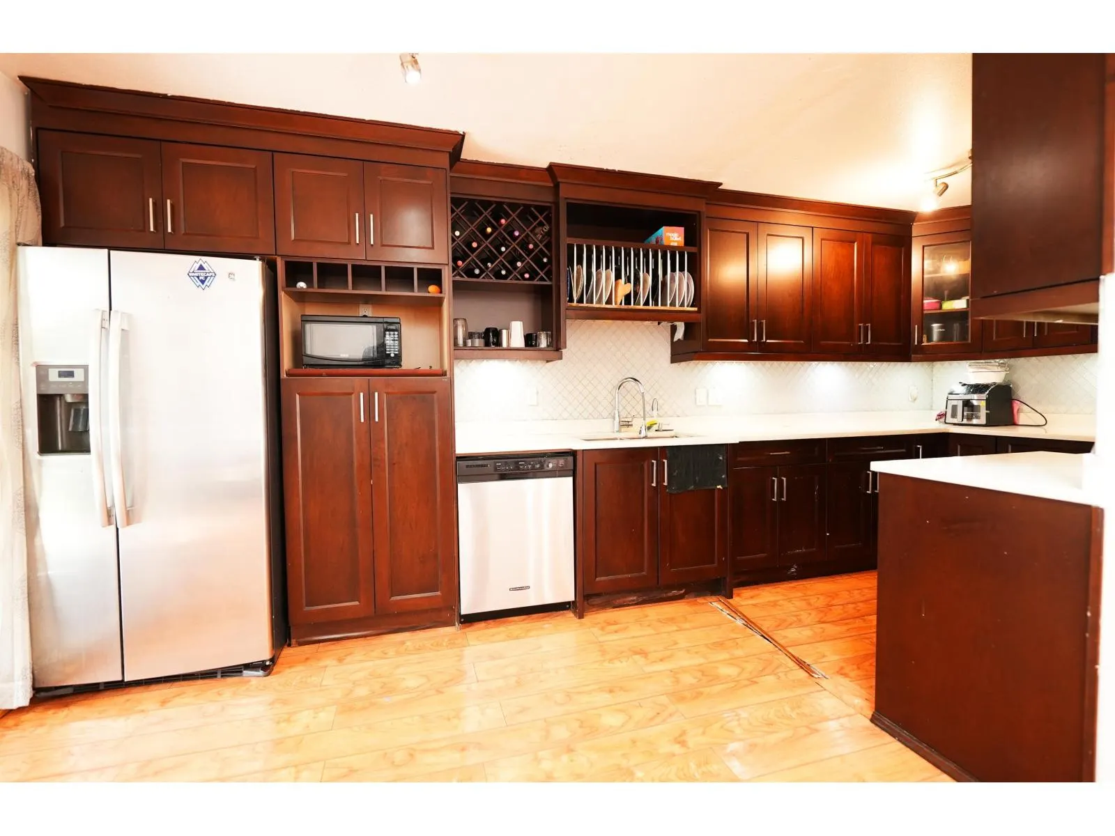 13902 LAUREL DRIVE