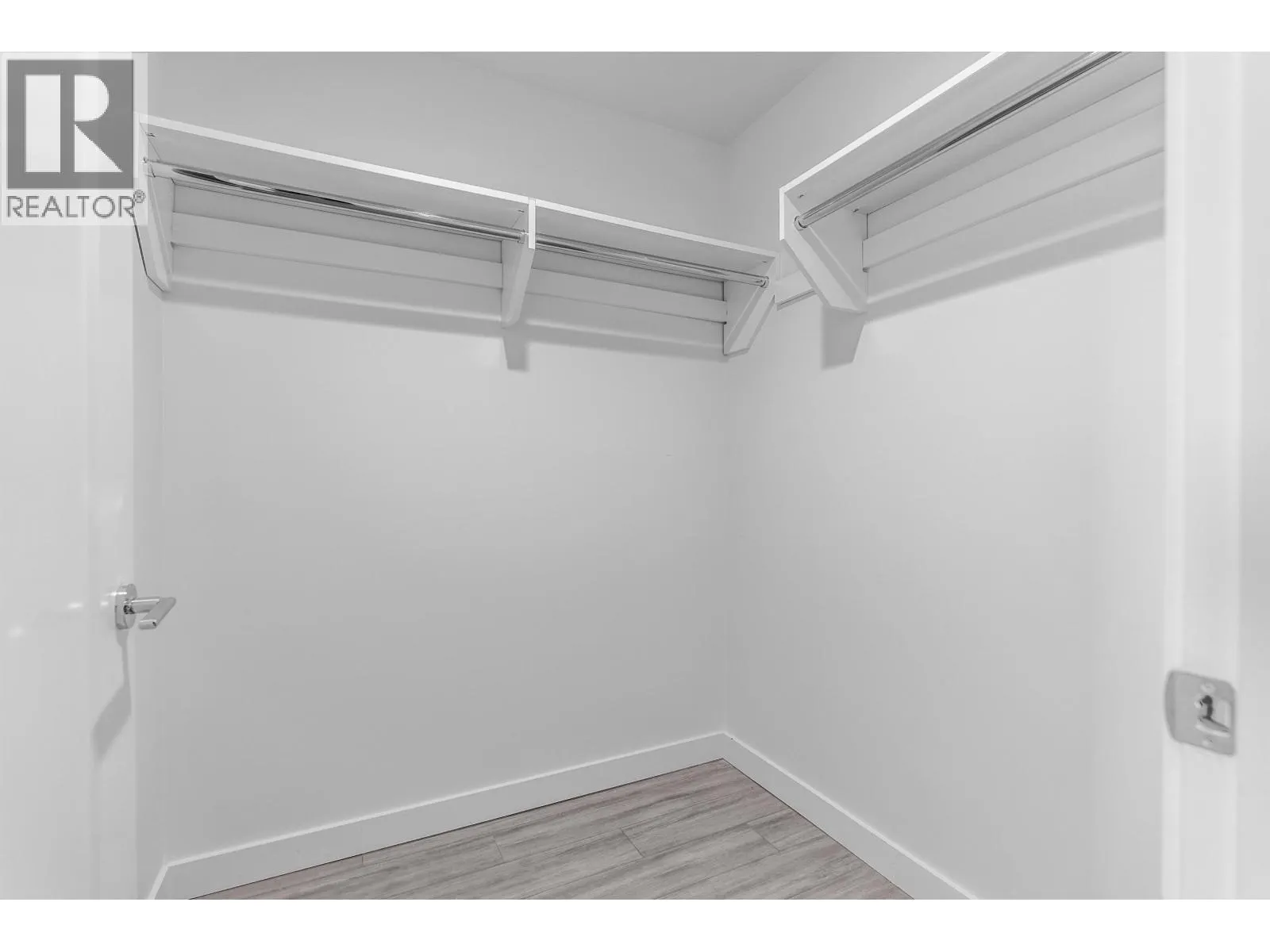 2702 2311 BETA AVENUE