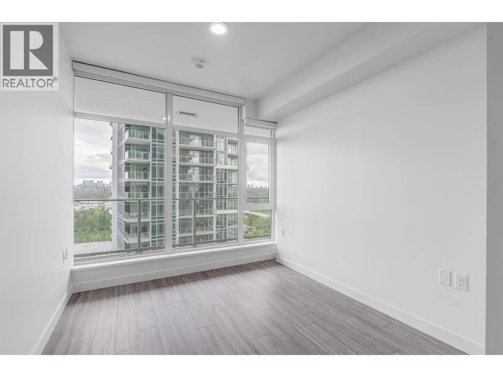 2702 2311 BETA AVENUE
