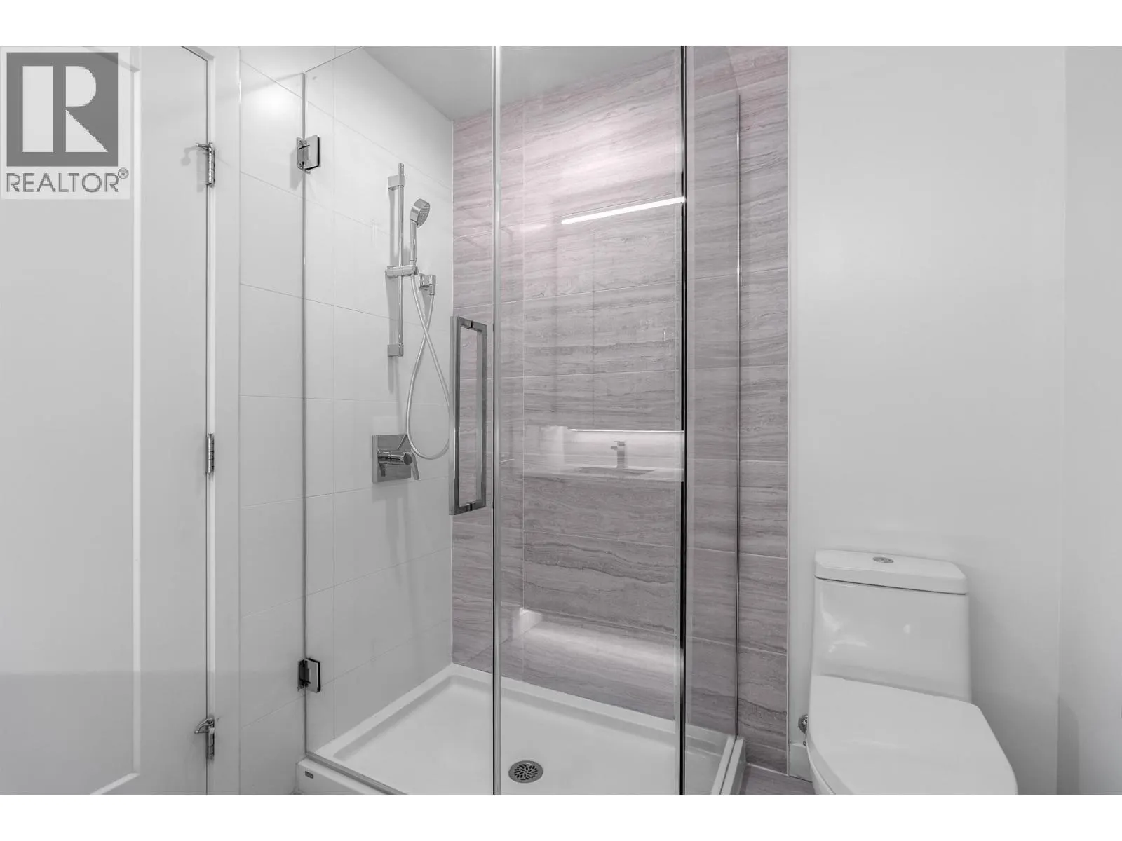2702 2311 BETA AVENUE