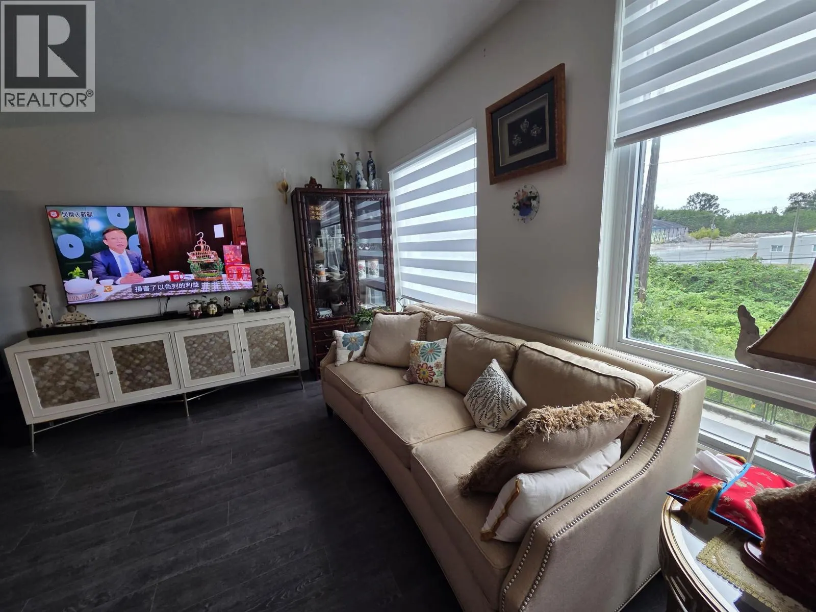 8 8589 RIVERGRASS DRIVE