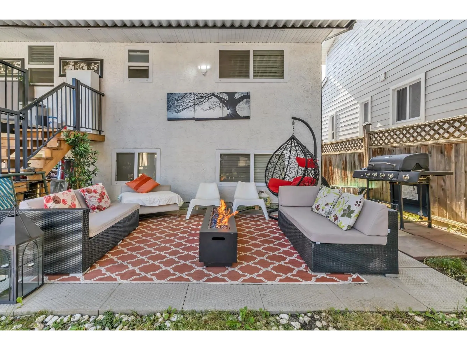 2521 WILDING CRESCENT