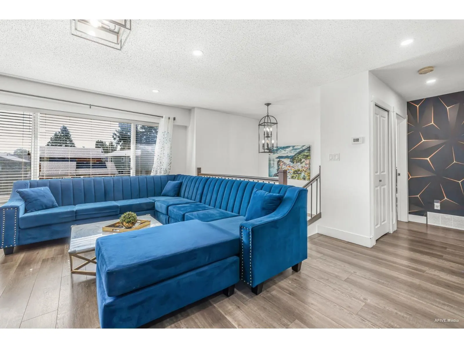 2521 WILDING CRESCENT