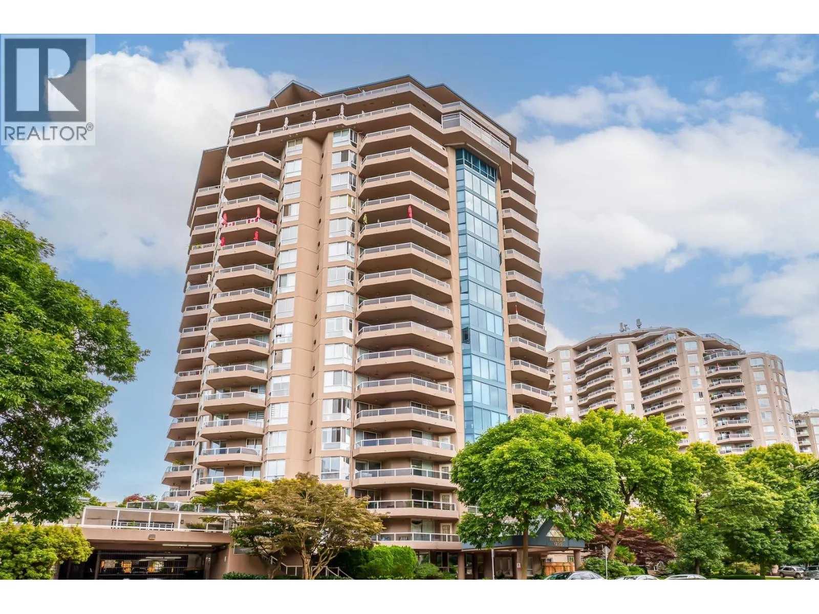 305 1235 QUAYSIDE DRIVE