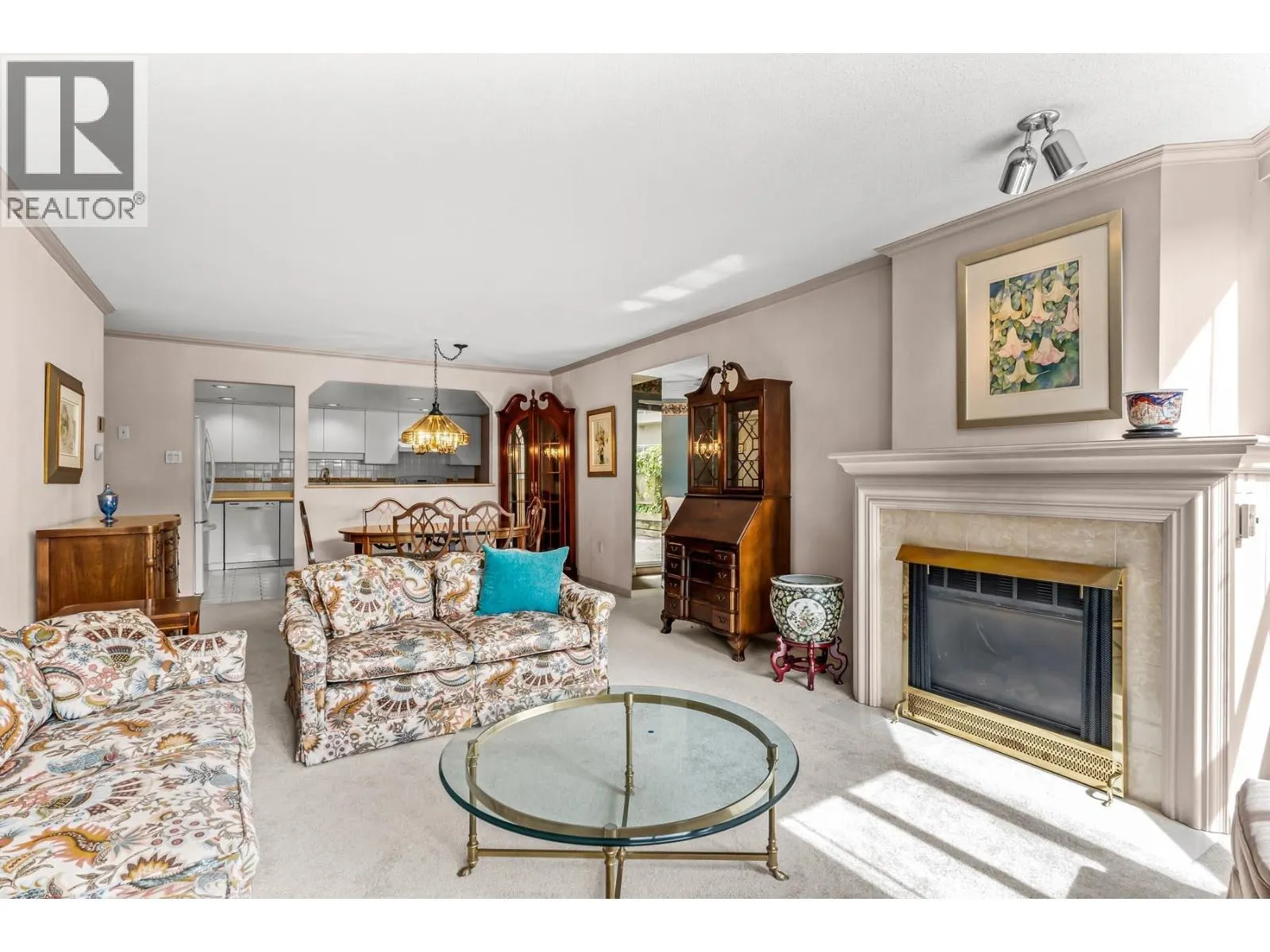 305 1235 QUAYSIDE DRIVE