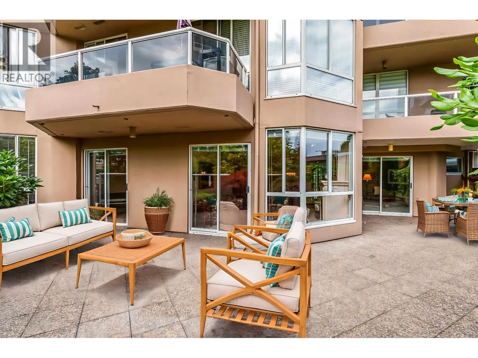 305 1235 QUAYSIDE DRIVE