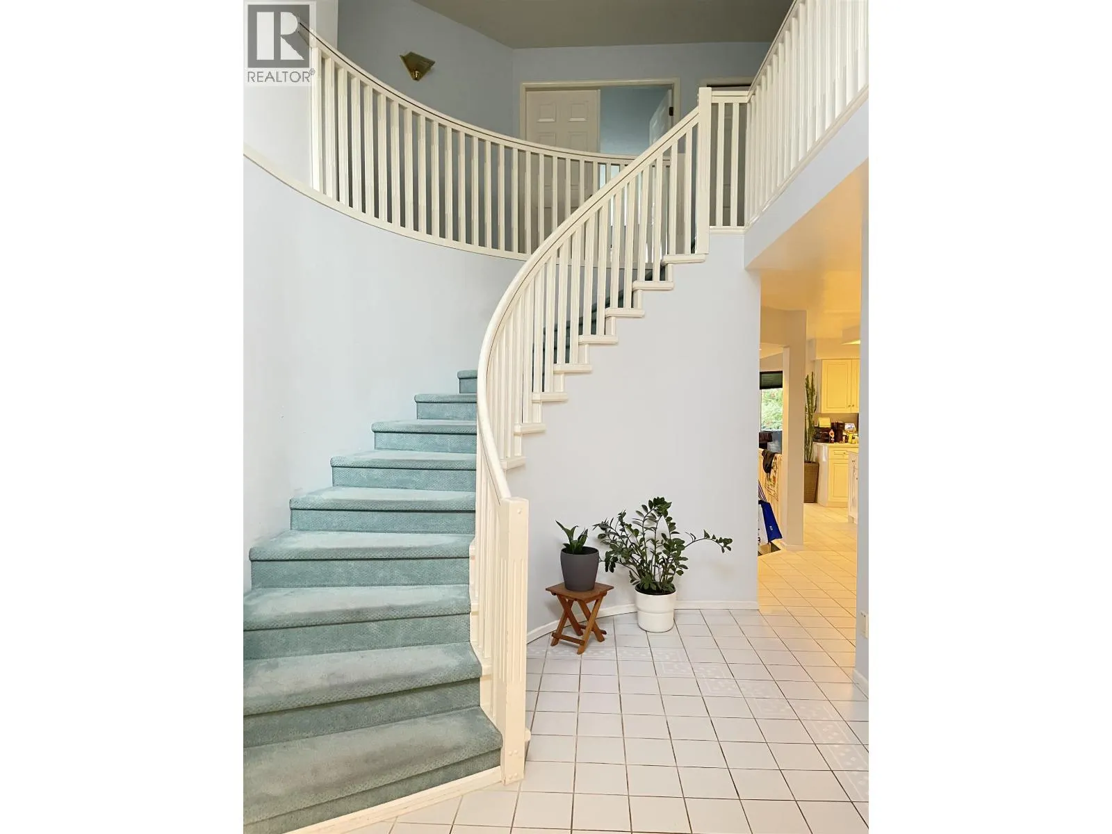 2907 KALAMALKA DRIVE