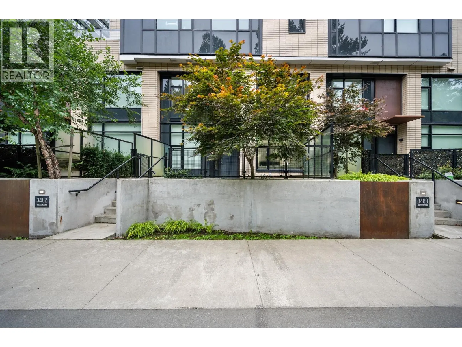3482 MARINE WAY