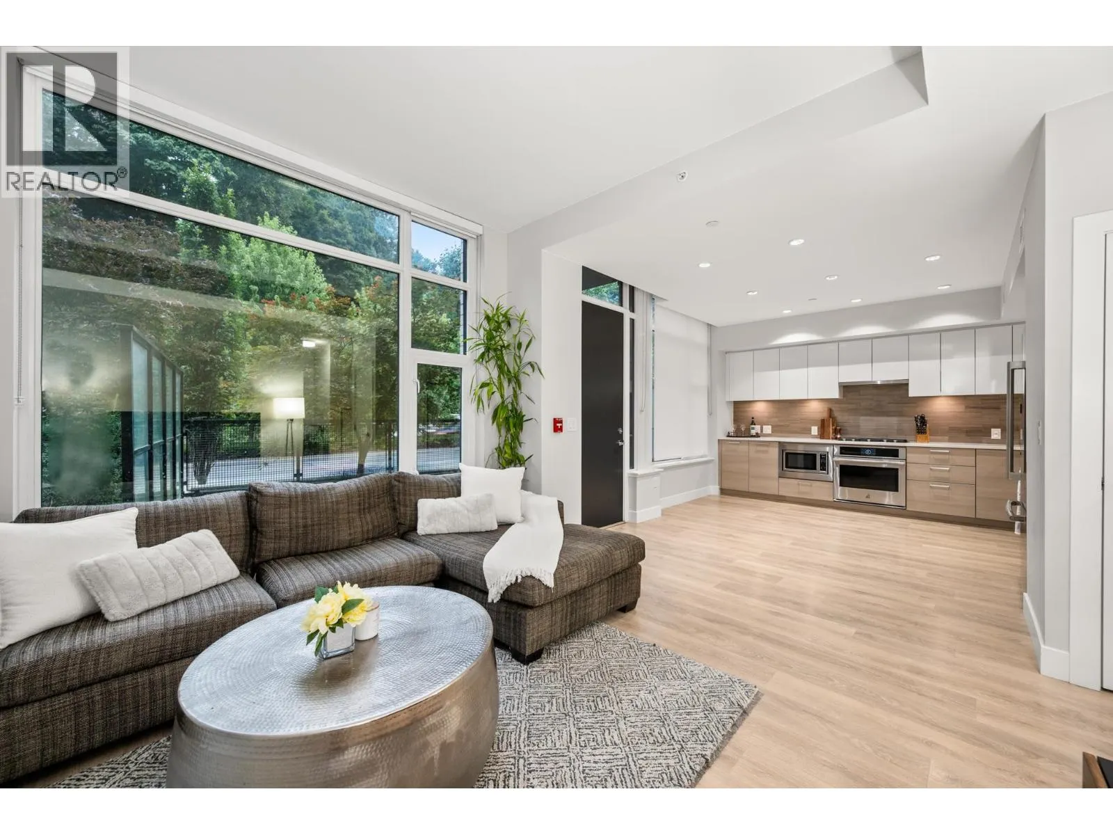 3482 MARINE WAY