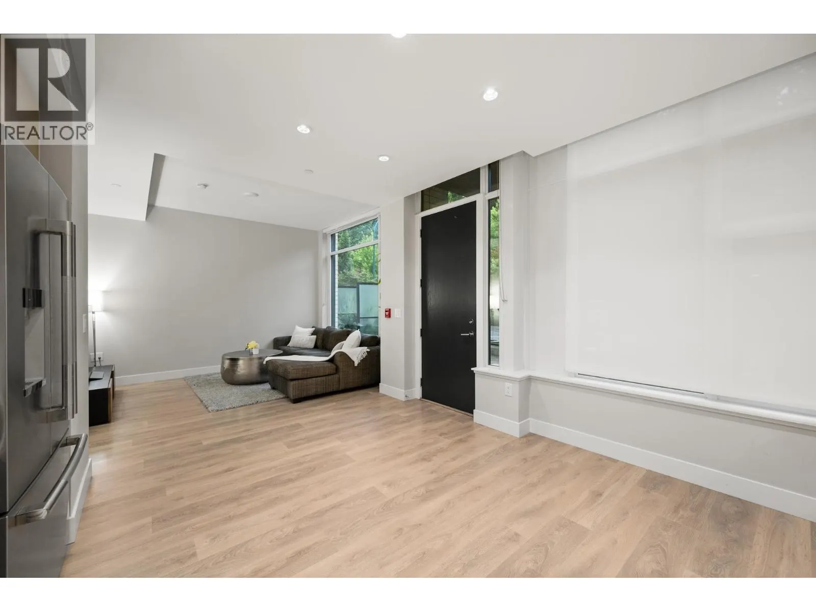 3482 MARINE WAY