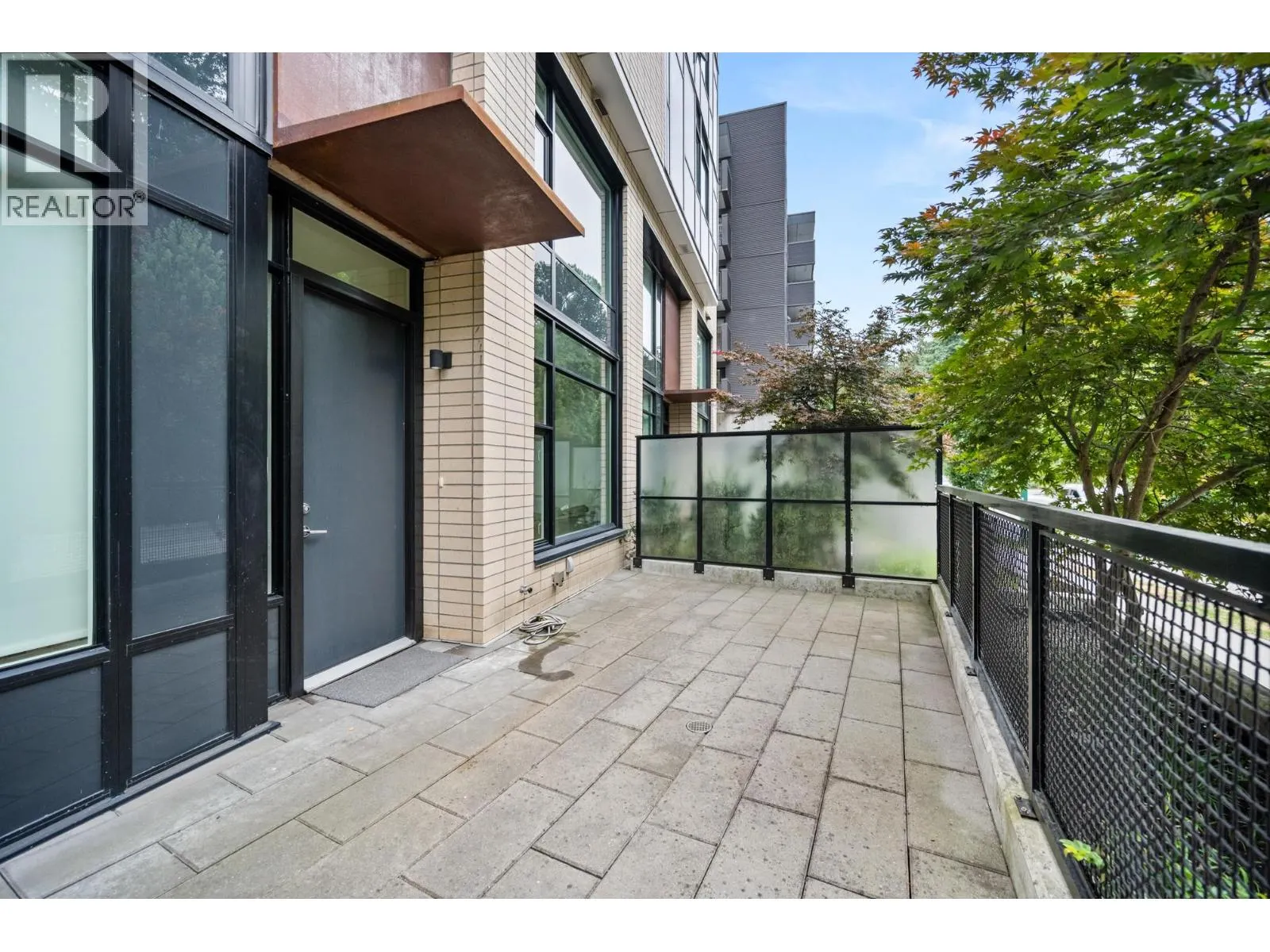 3482 MARINE WAY