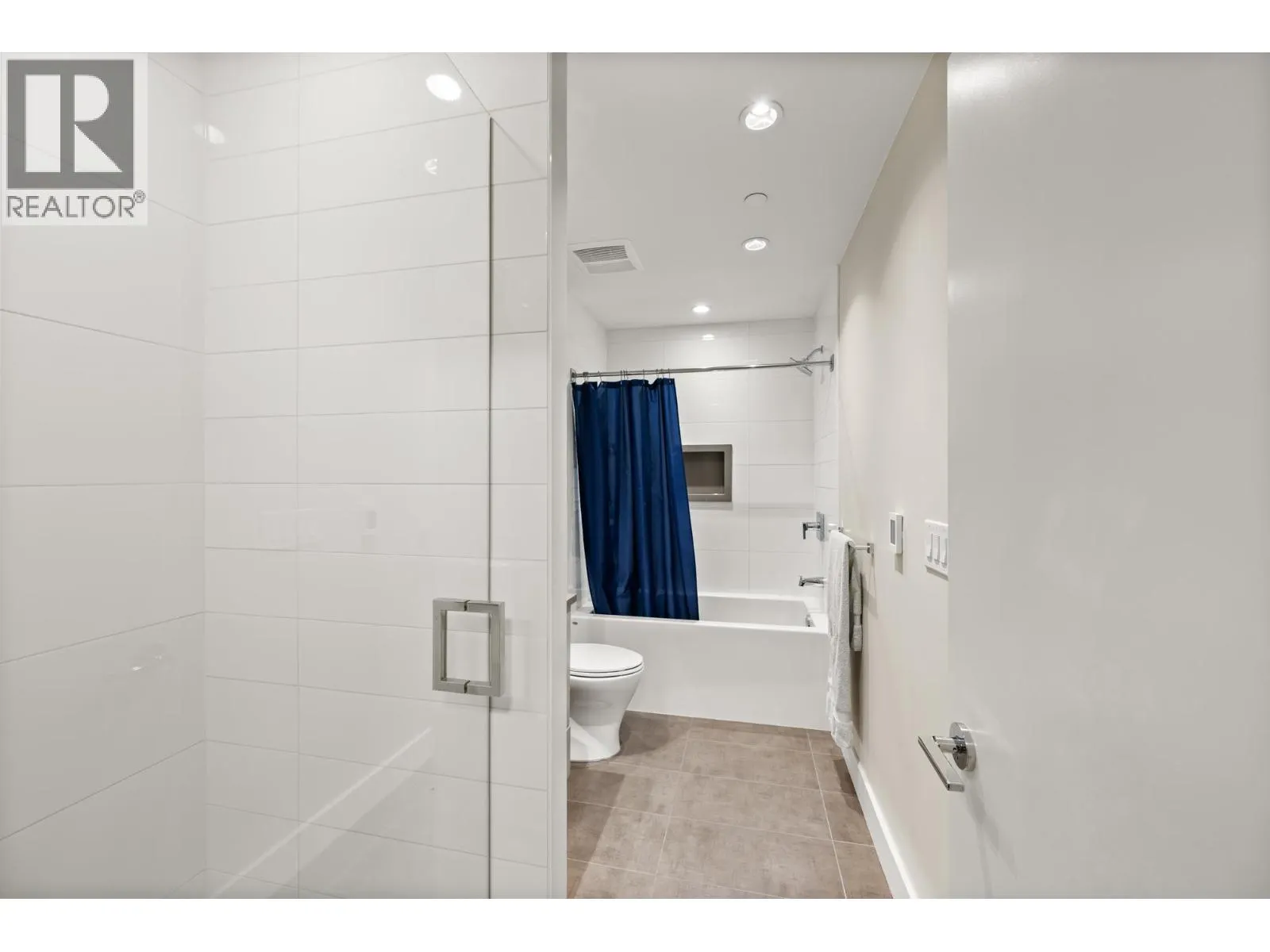 3482 MARINE WAY