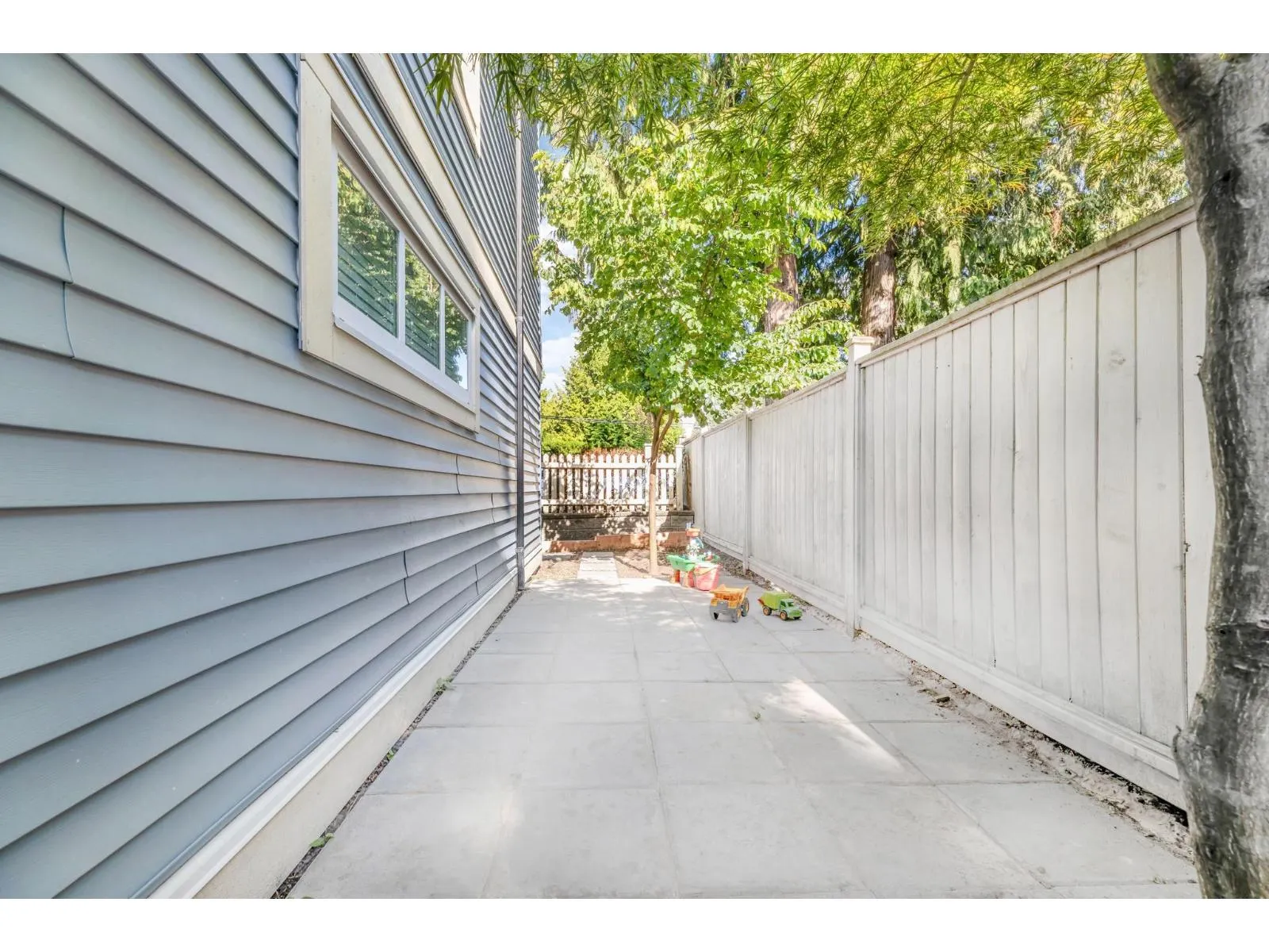 12 14388 103 AVENUE