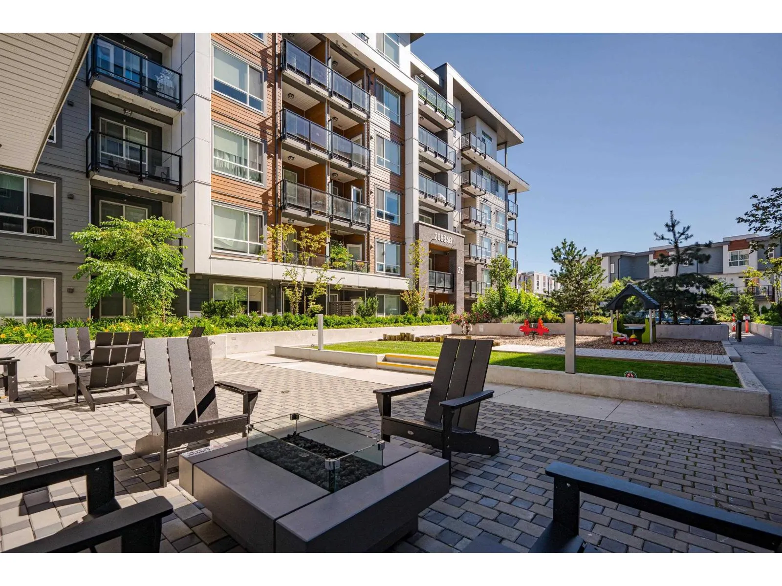 B618 20834 80 AVENUE