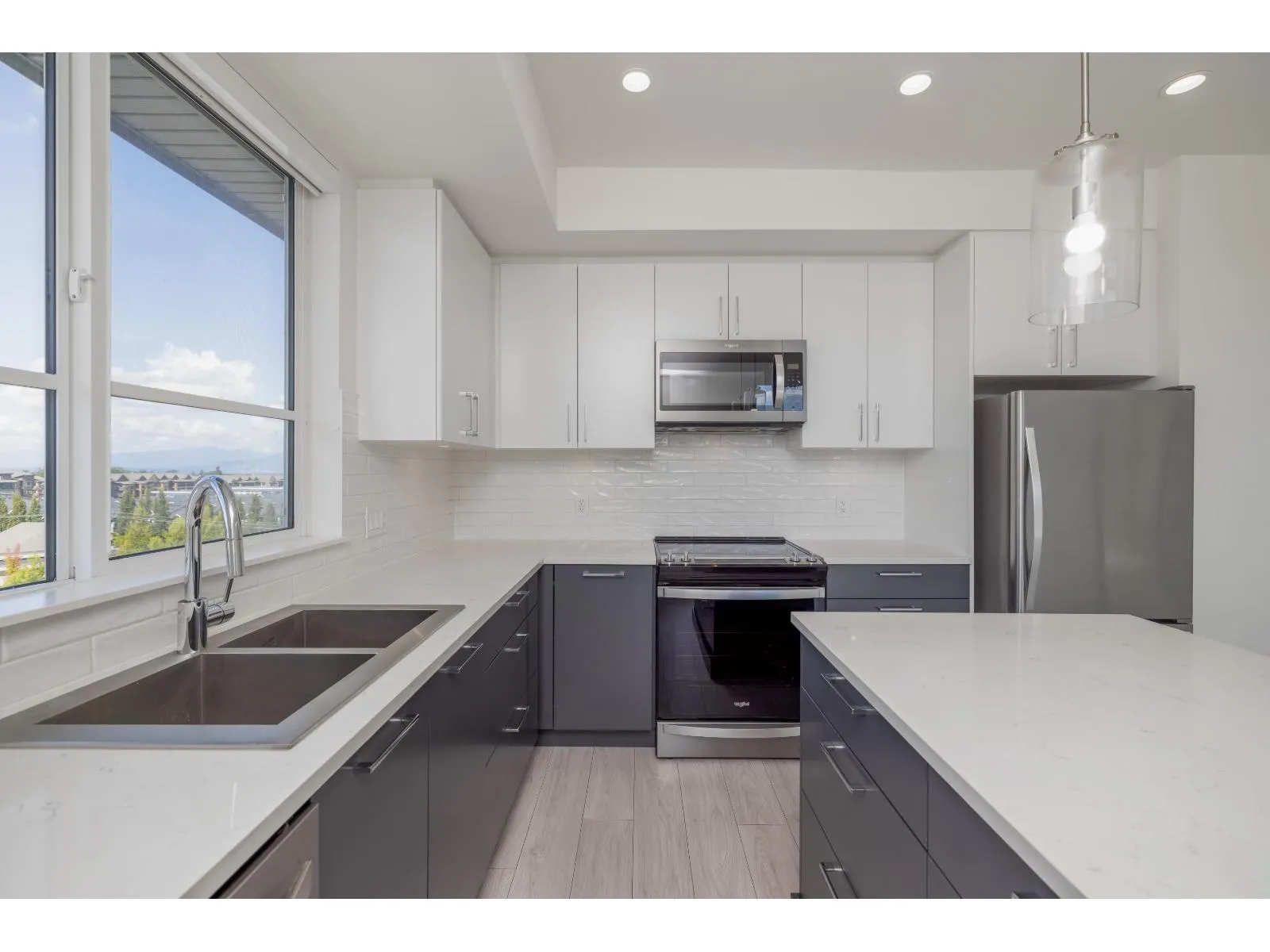 B618 20834 80 AVENUE