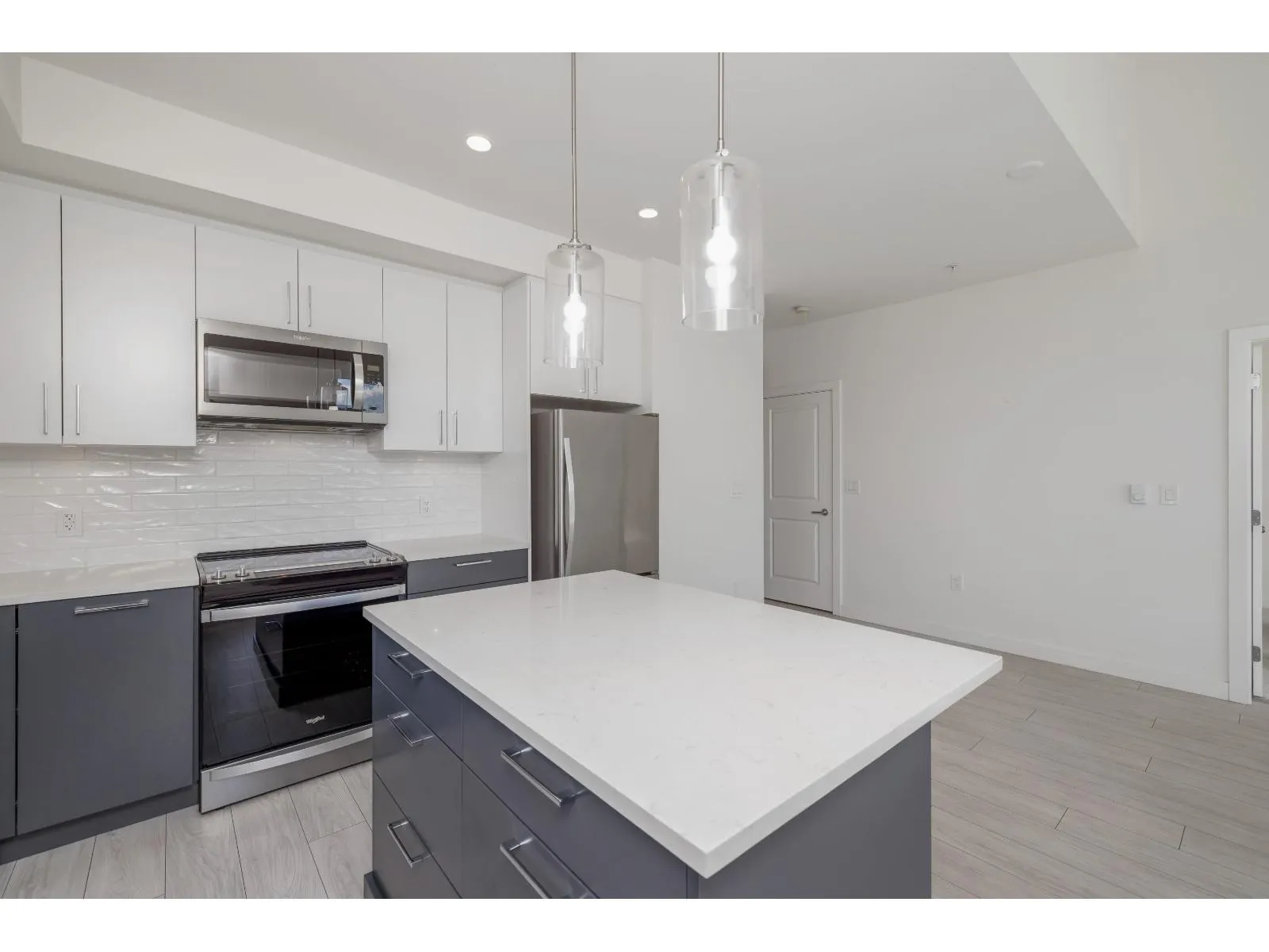 B618 20834 80 AVENUE