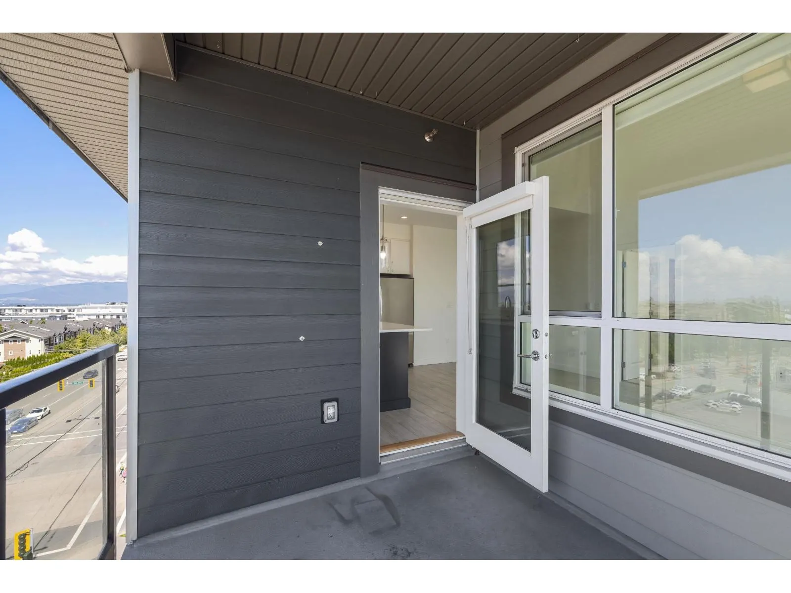 B618 20834 80 AVENUE