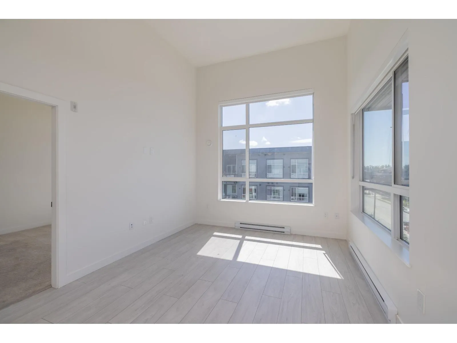 B618 20834 80 AVENUE