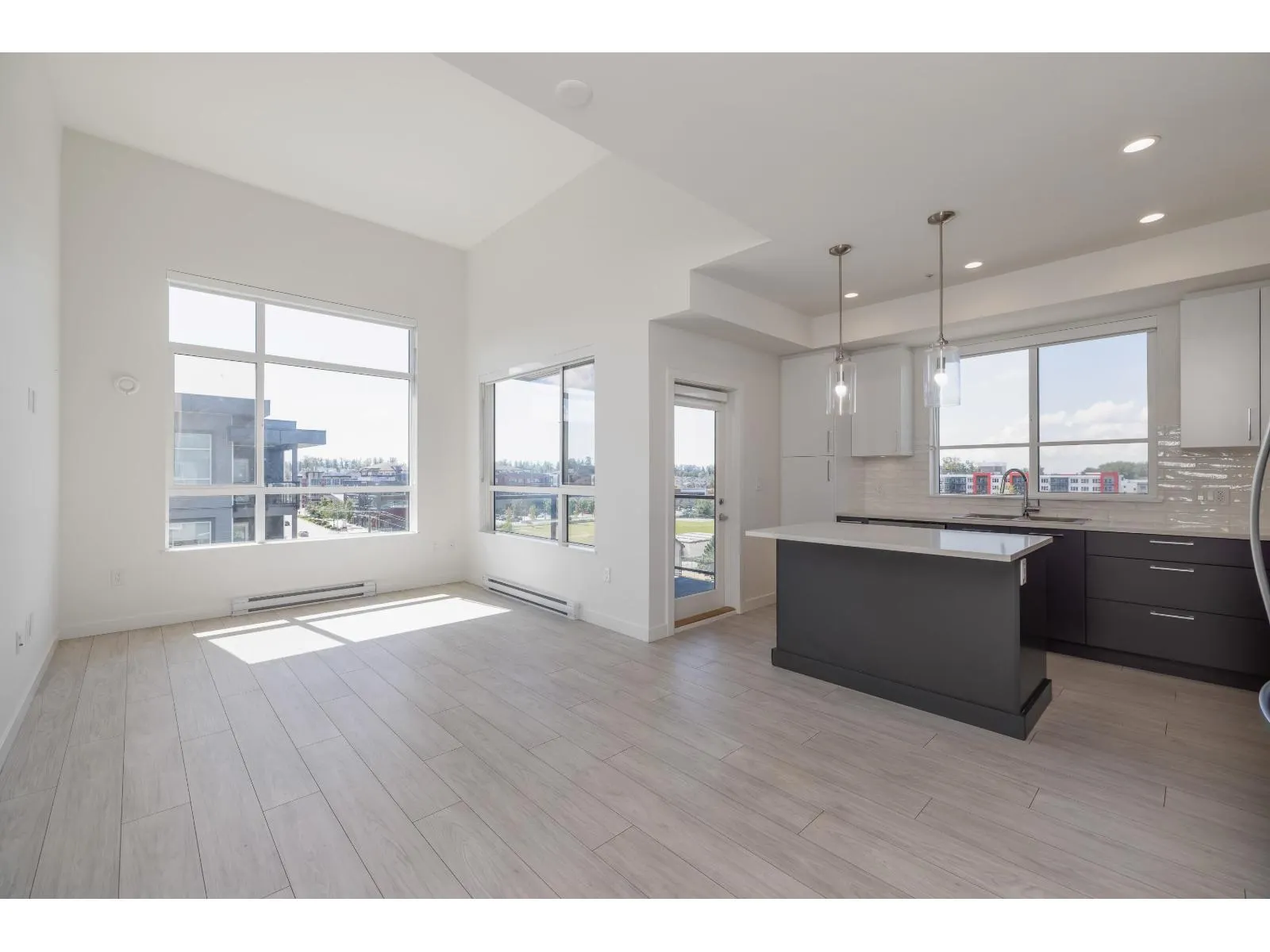 B618 20834 80 AVENUE