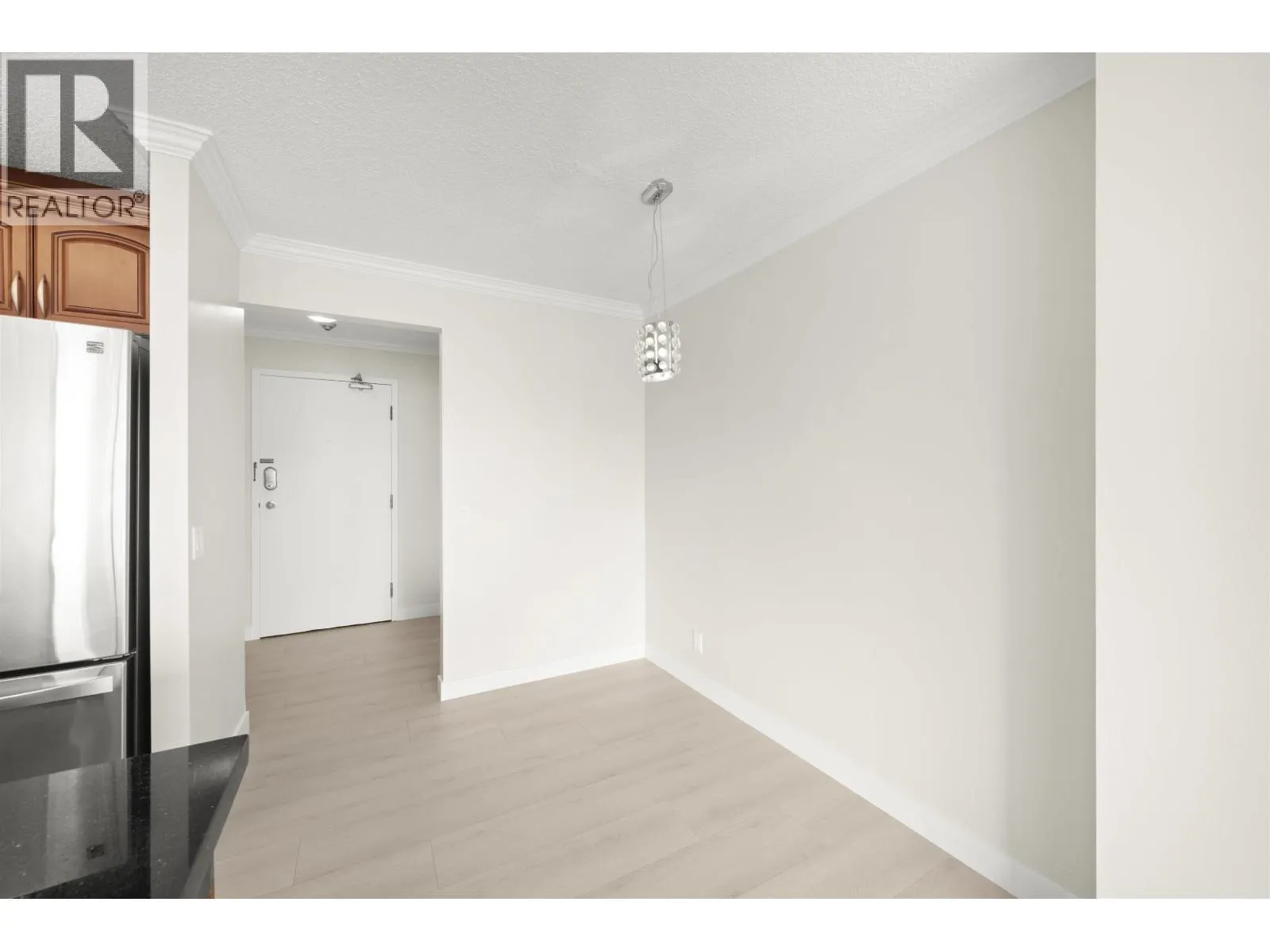 1807 3970 CARRIGAN CRESCENT