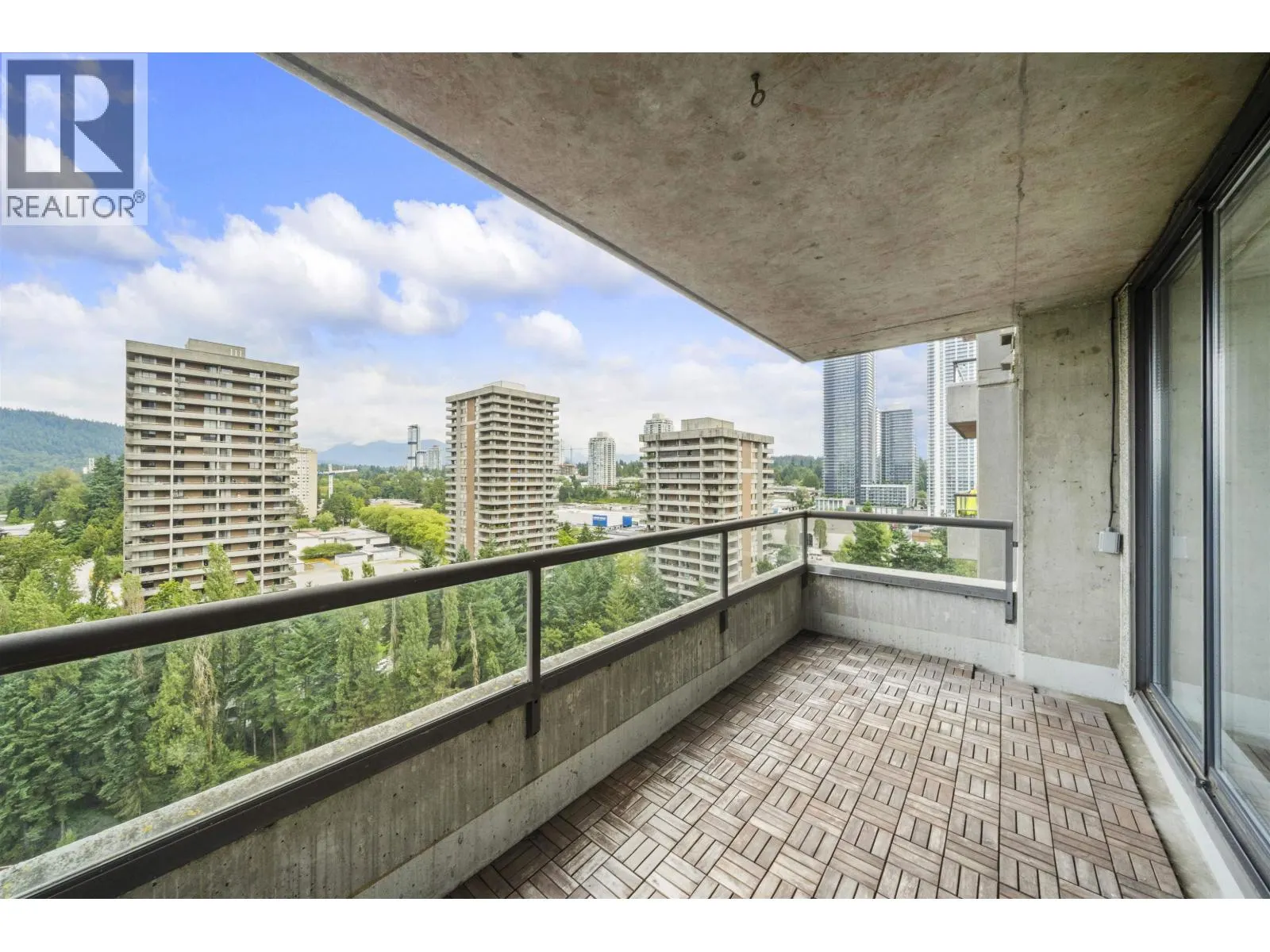 1807 3970 CARRIGAN CRESCENT
