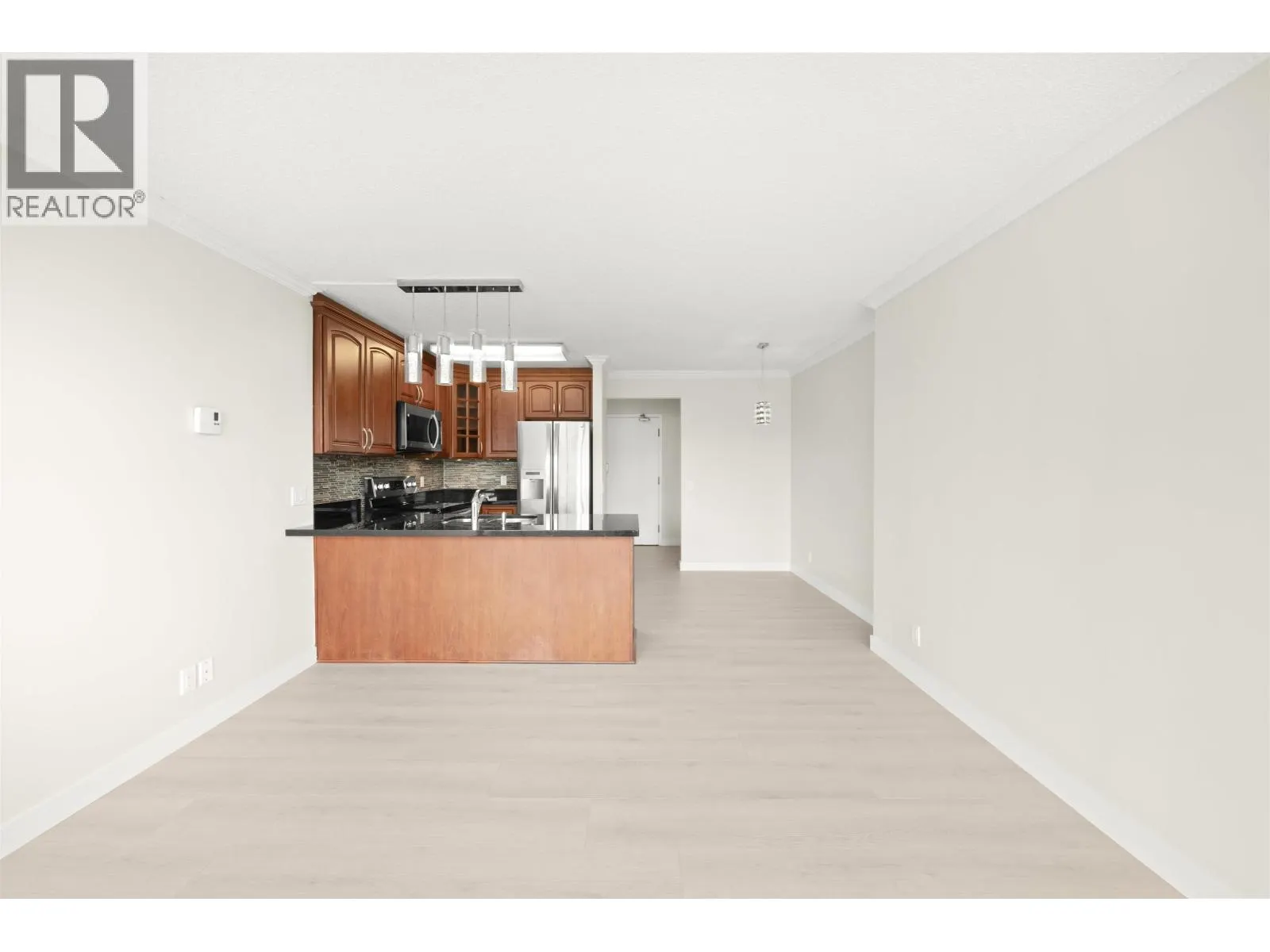 1807 3970 CARRIGAN CRESCENT