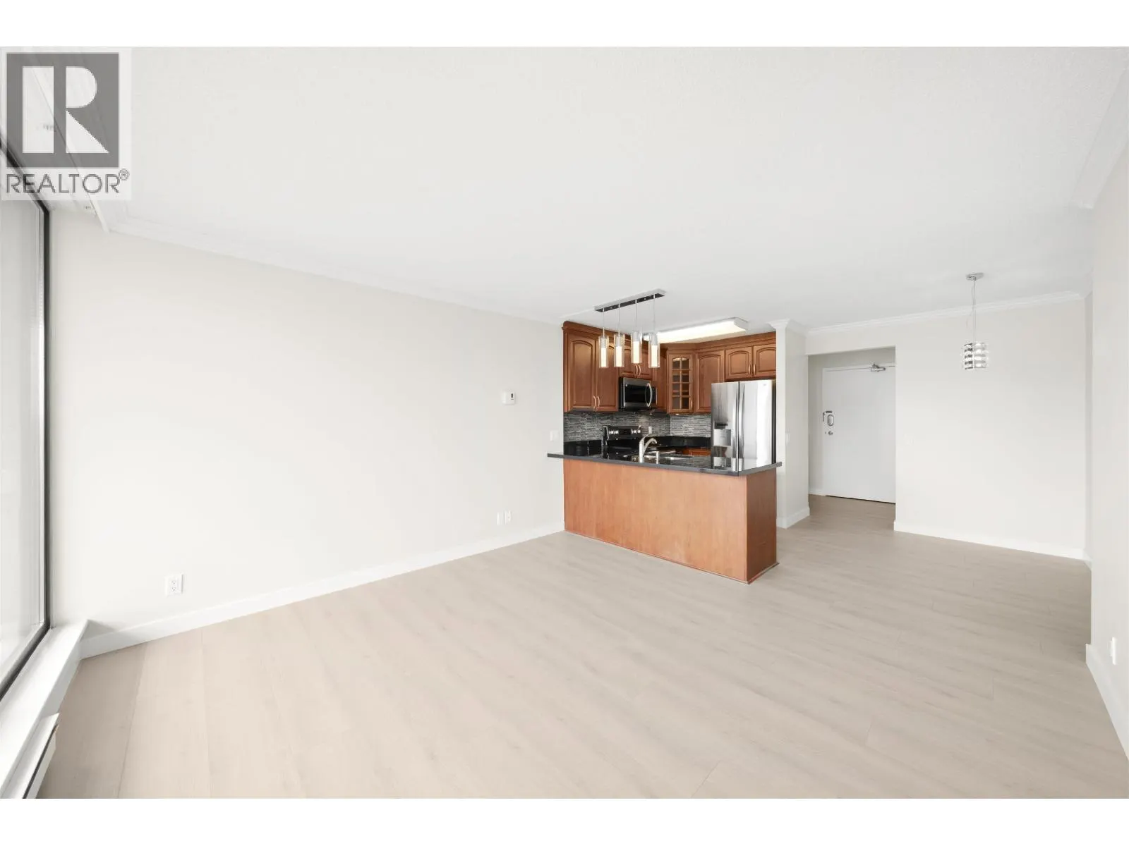 1807 3970 CARRIGAN CRESCENT