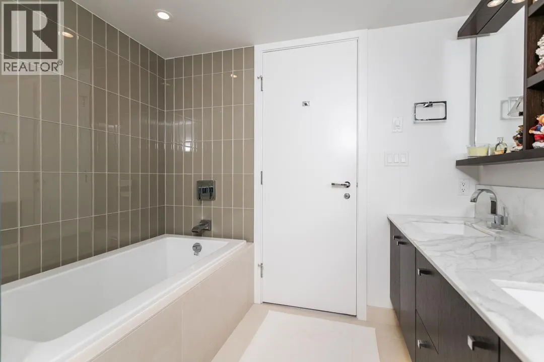 3005 1028 BARCLAY STREET
