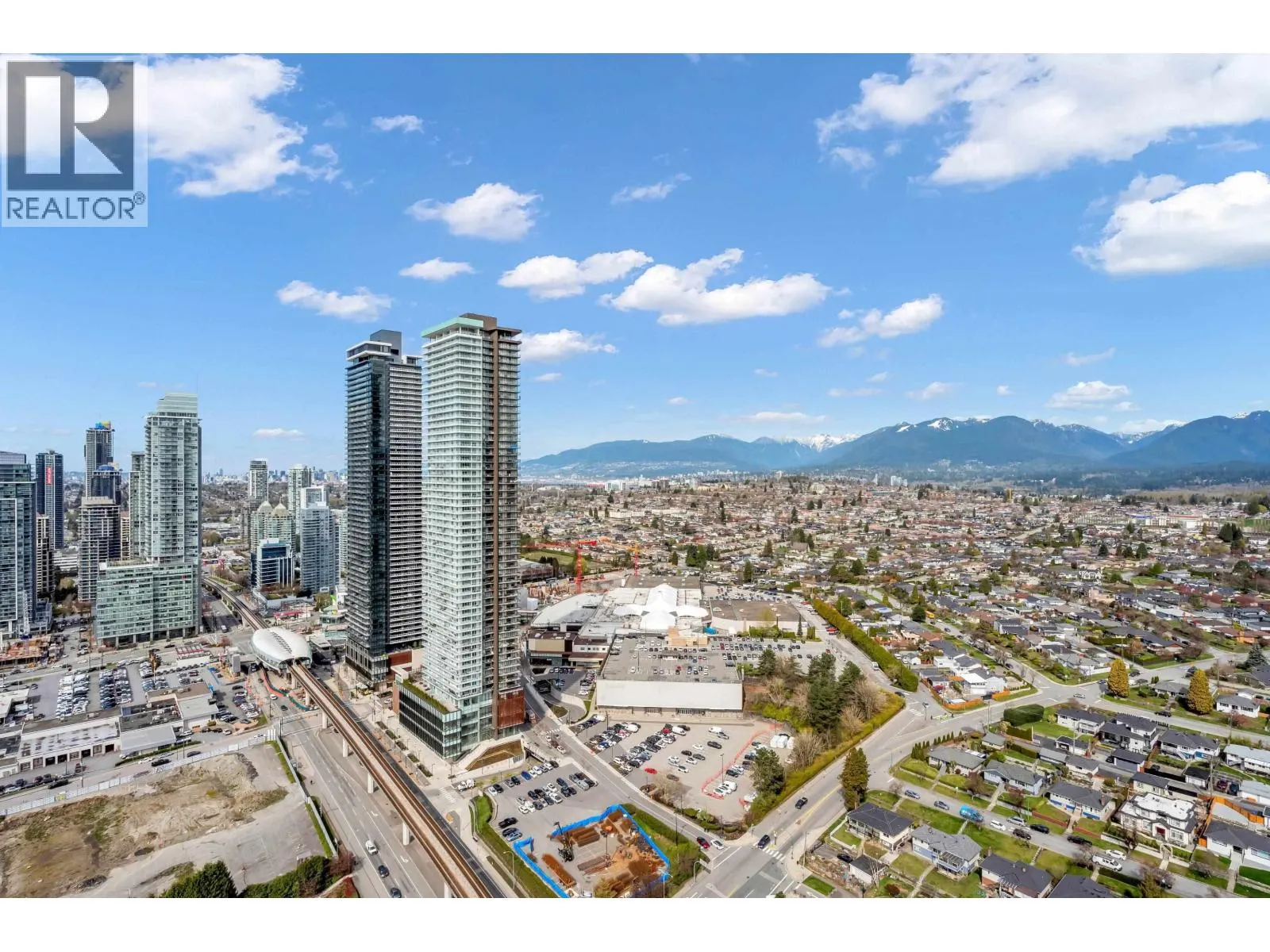 4202 4720 LOUGHEED HIGHWAY