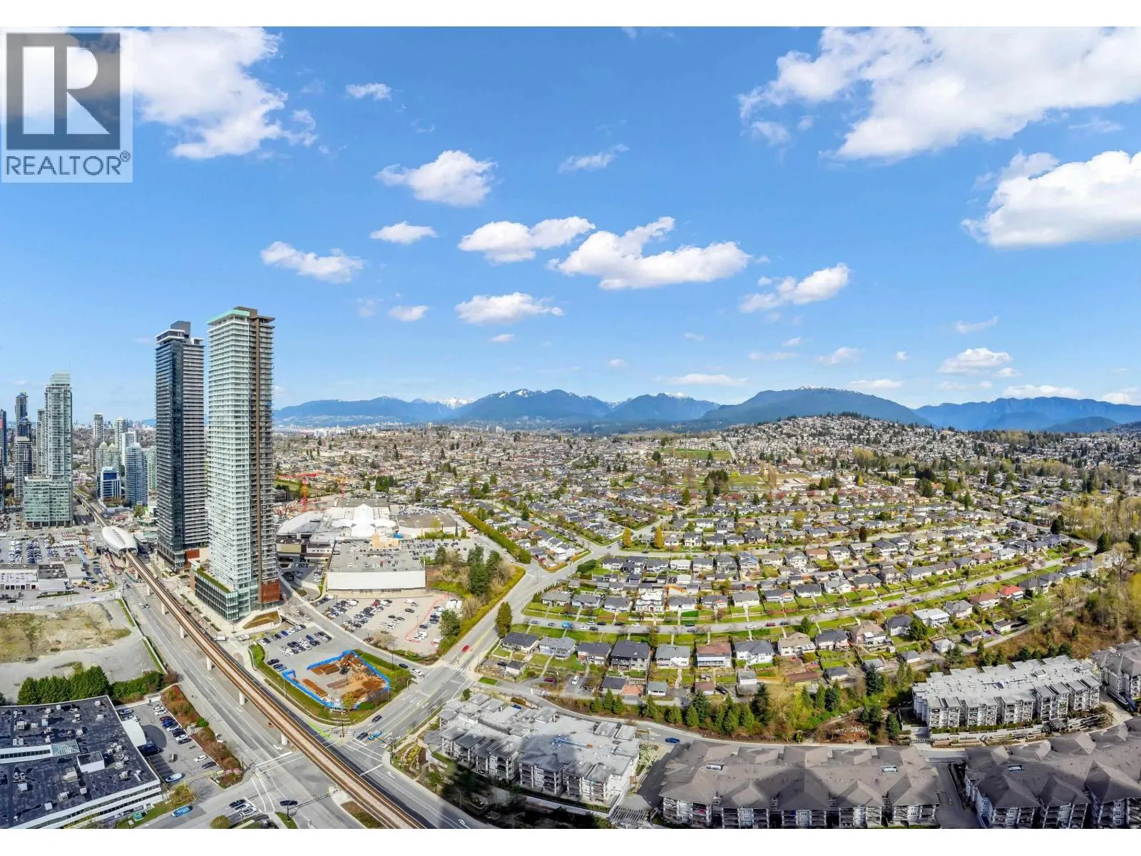 4202 4720 LOUGHEED HIGHWAY
