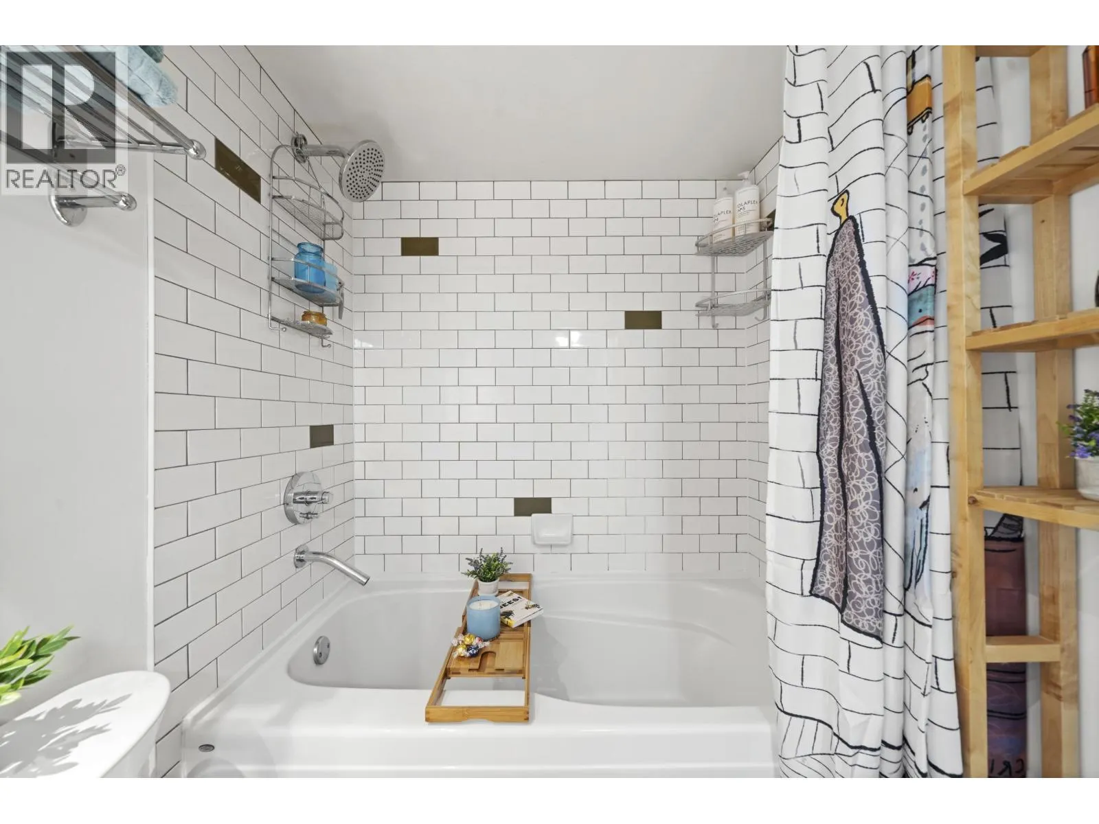 508 10 RENAISSANCE SQUARE