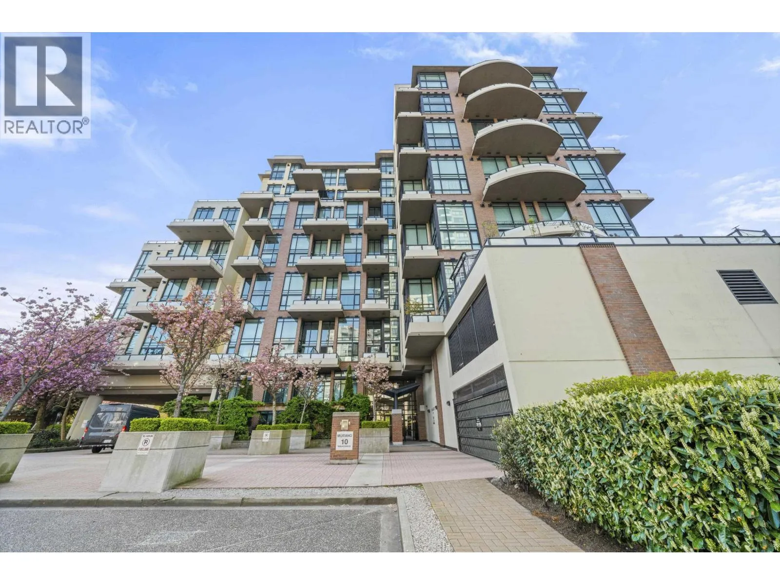 508 10 RENAISSANCE SQUARE