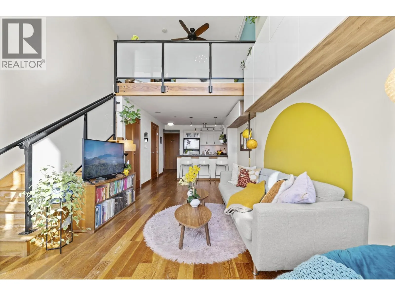 508 10 RENAISSANCE SQUARE